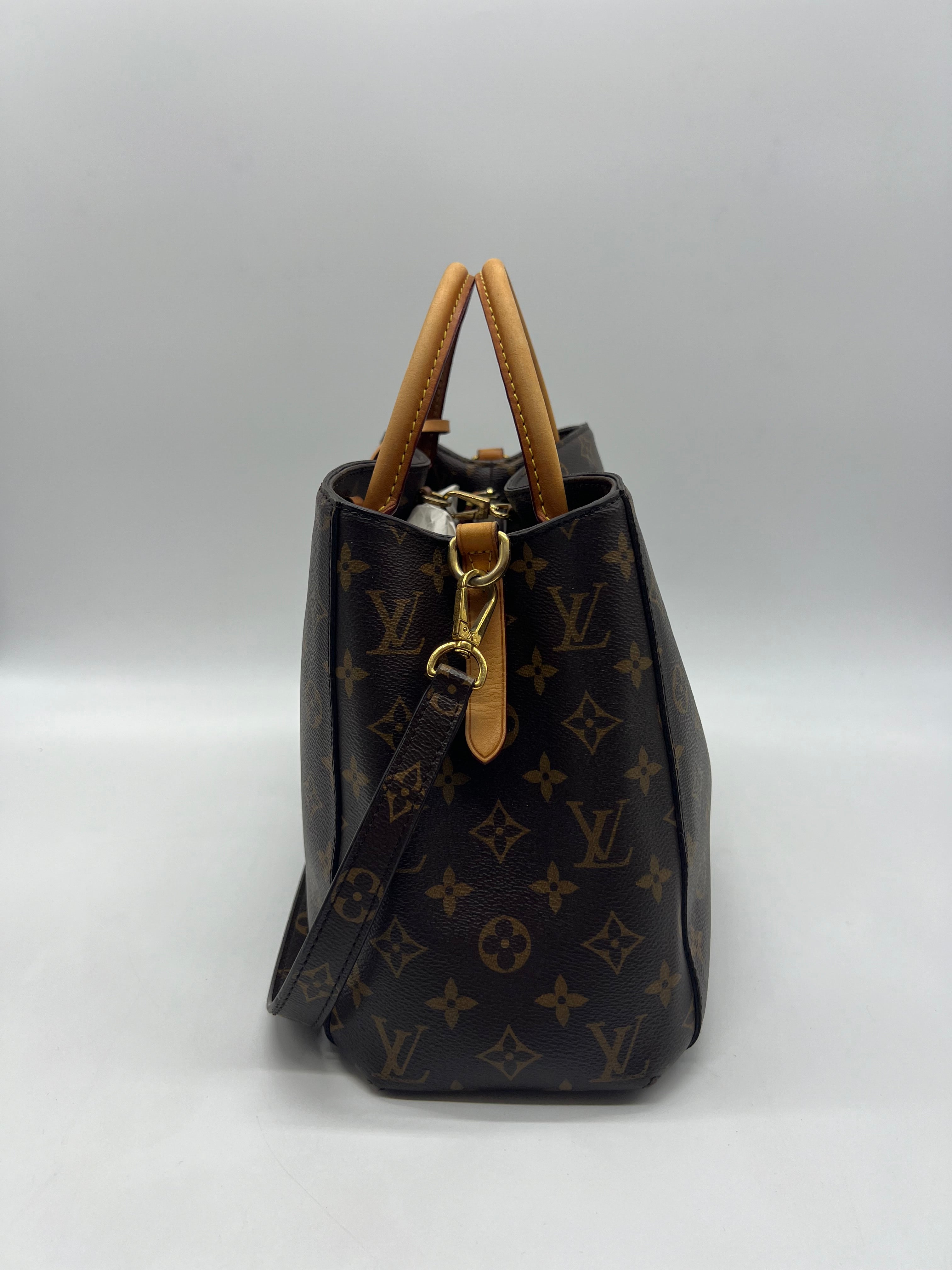 Louis Vuitton Montaigne MM Monogram