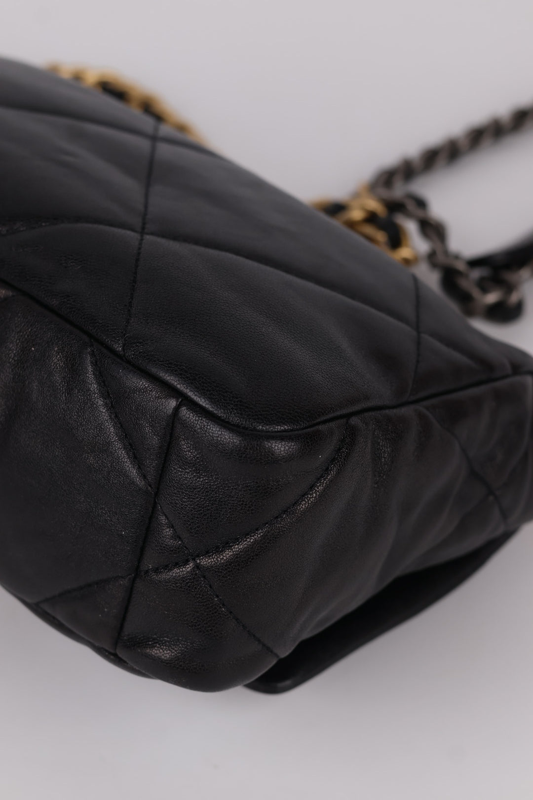 Chanel 19 in Pelle d’Agnello