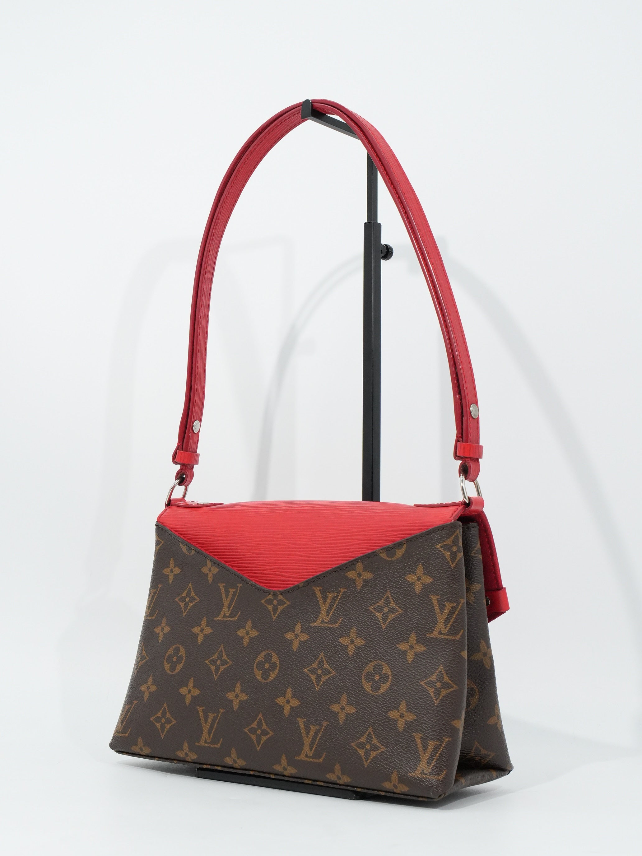 Louis Vuitton Saint Michel