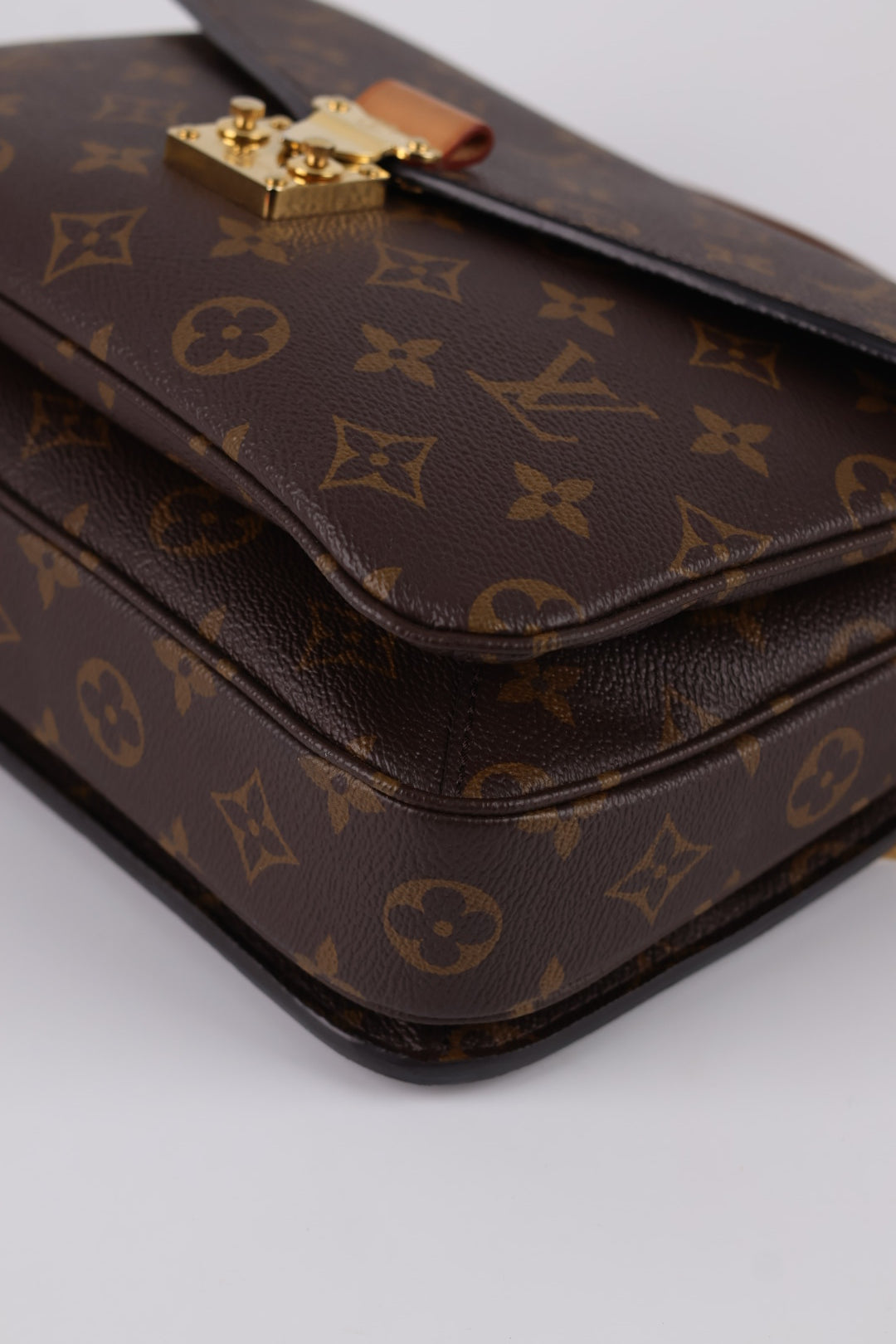 Louis Vuitton Métis Monogram