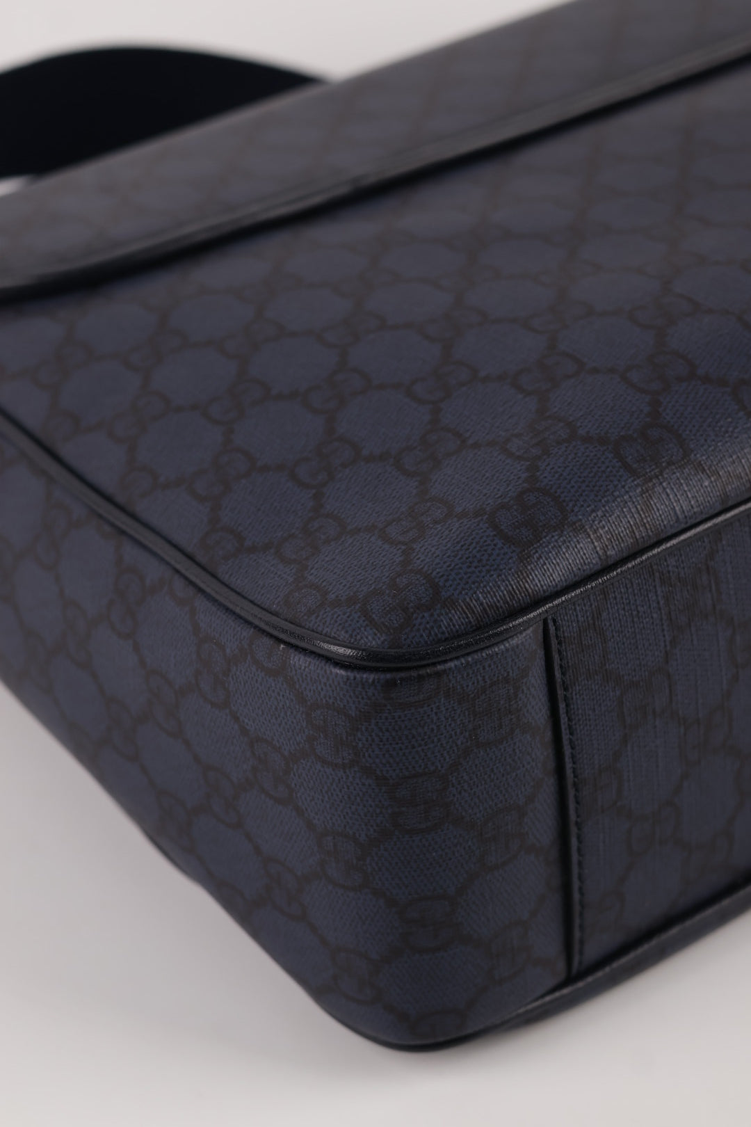 Gucci Messenger Ophidia GG Supreme