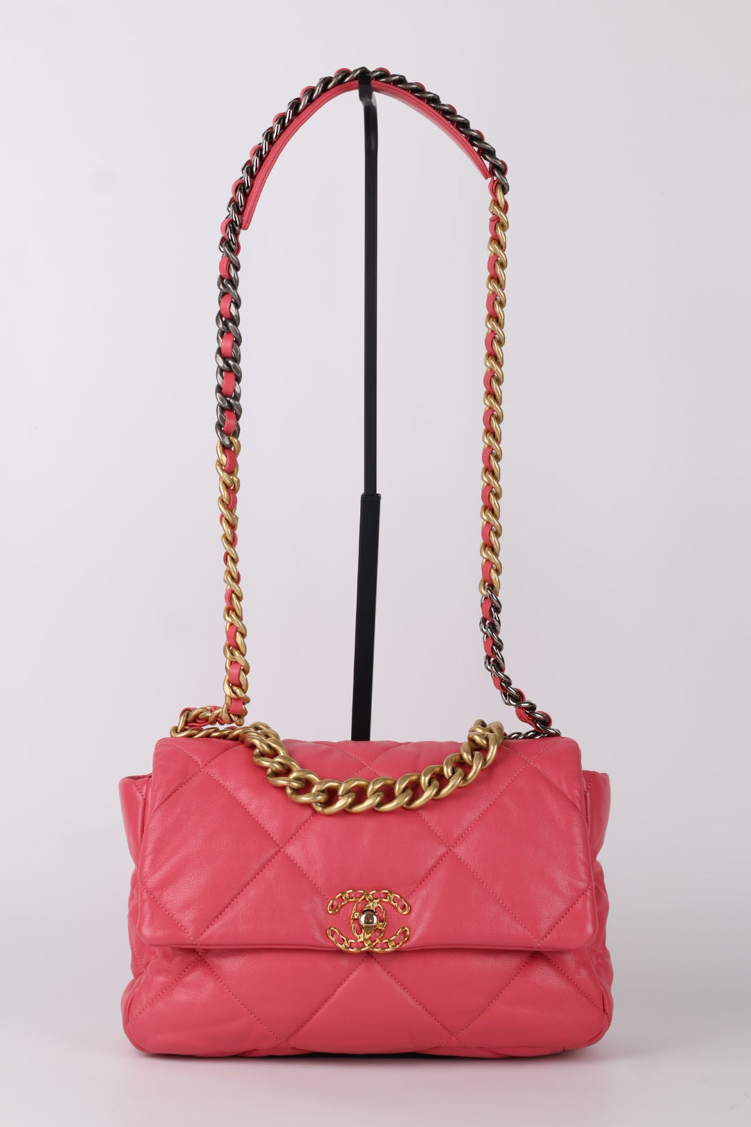 Chanel 19 Media in Pelle d’Agnello