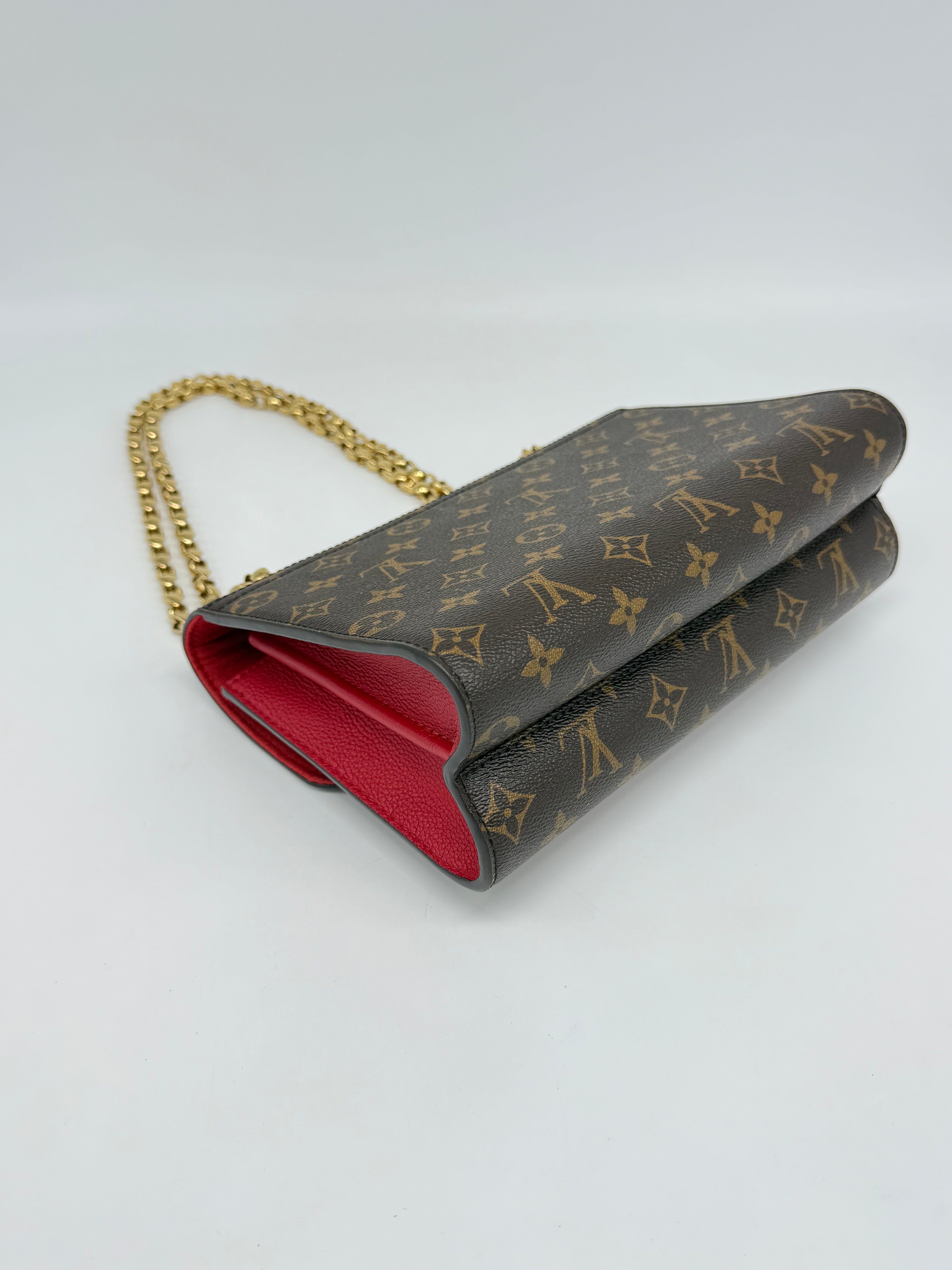 Louis Vuitton Victoire Monogram