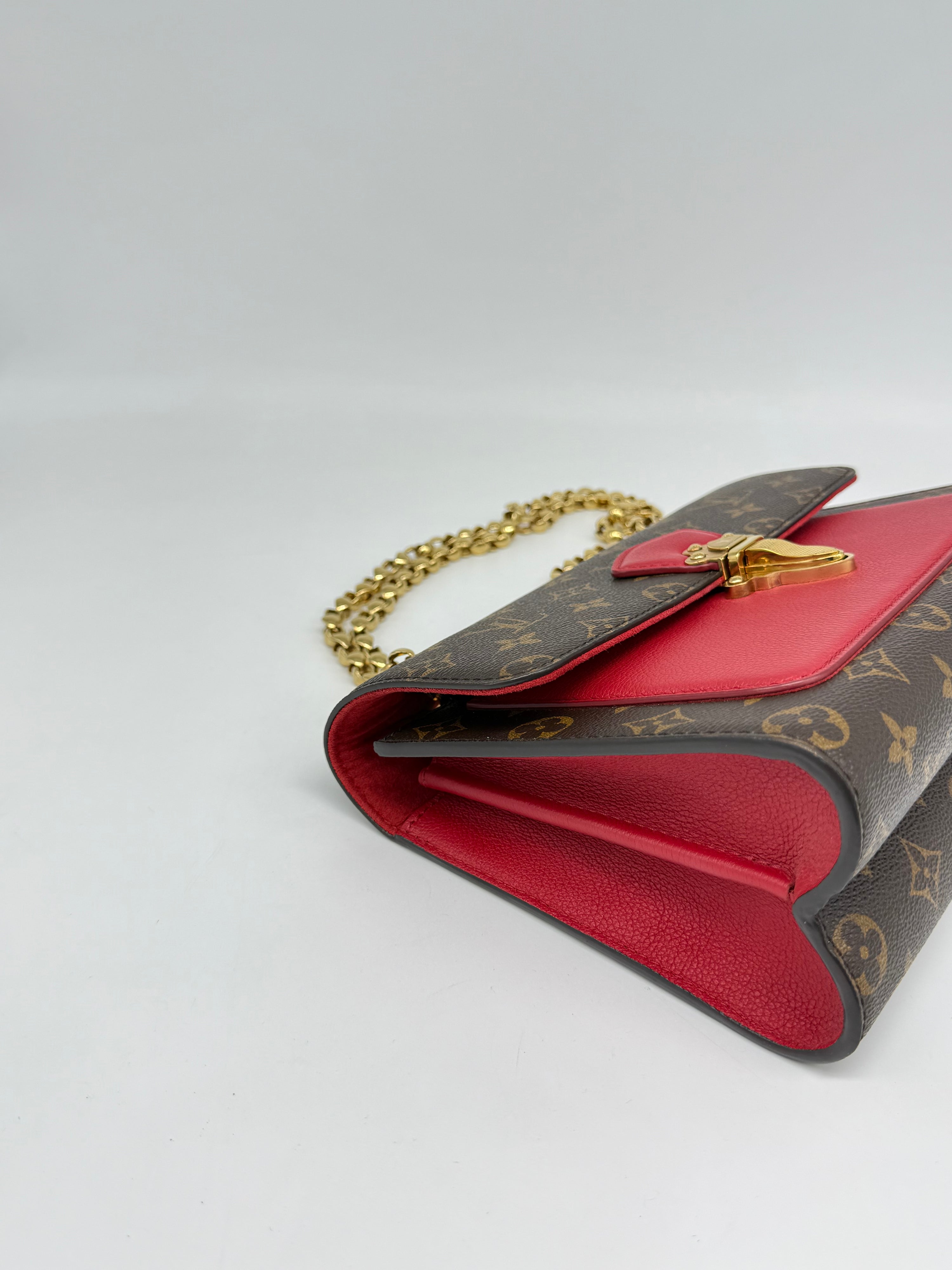 Louis Vuitton Victoire Monogram