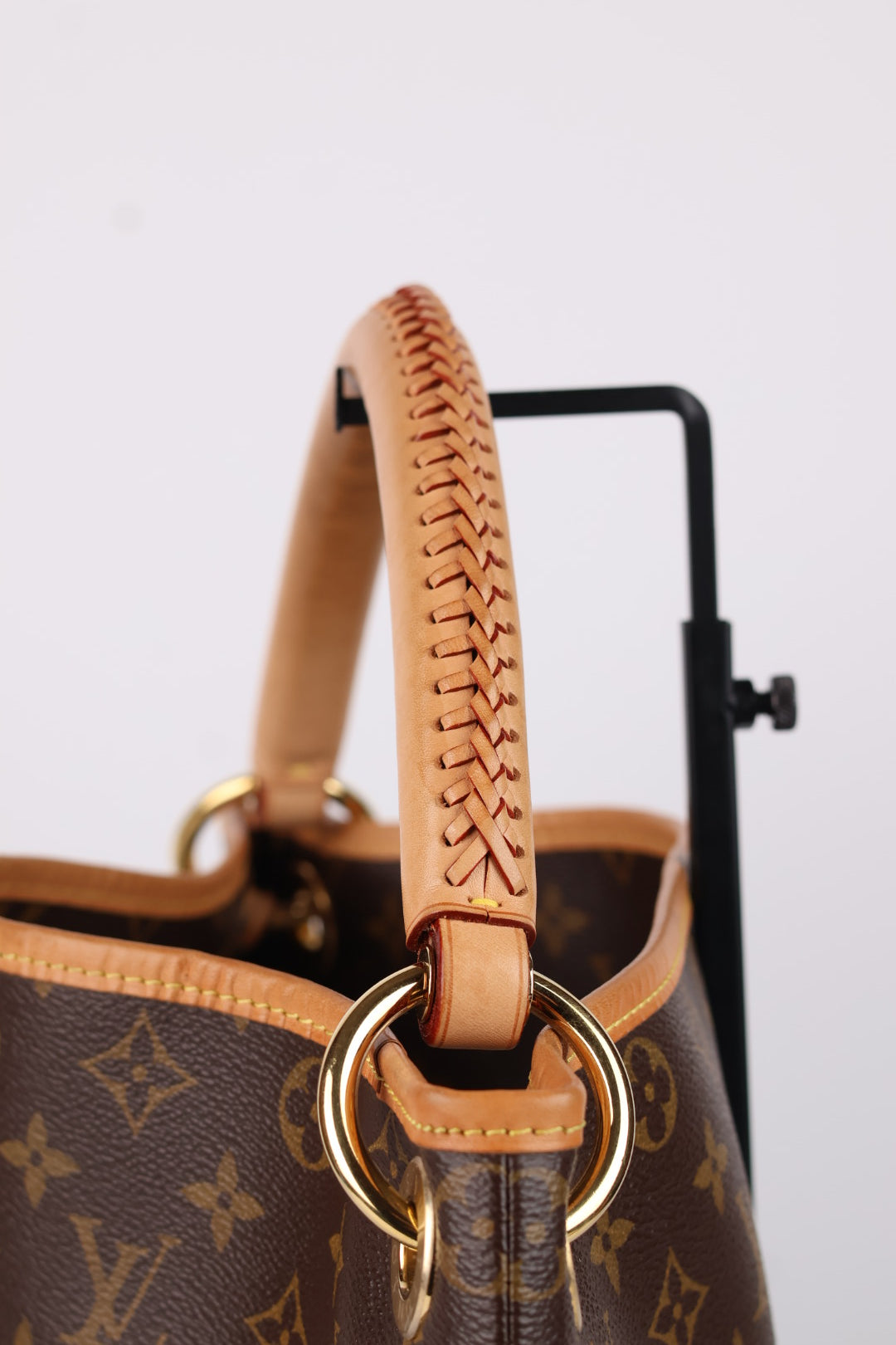 Louis Vuitton Artsy MM Monogram