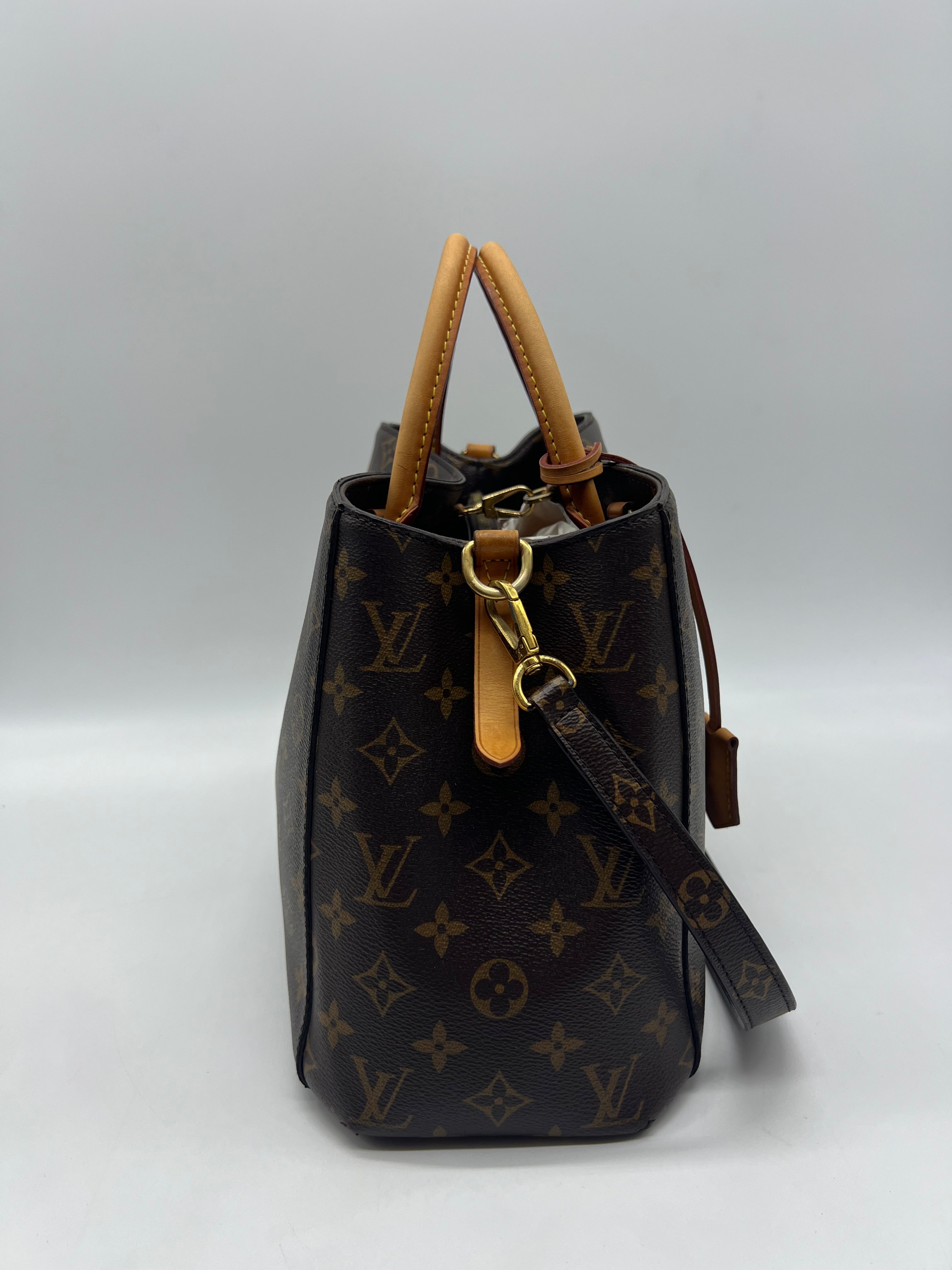 Louis Vuitton Montaigne MM Monogram