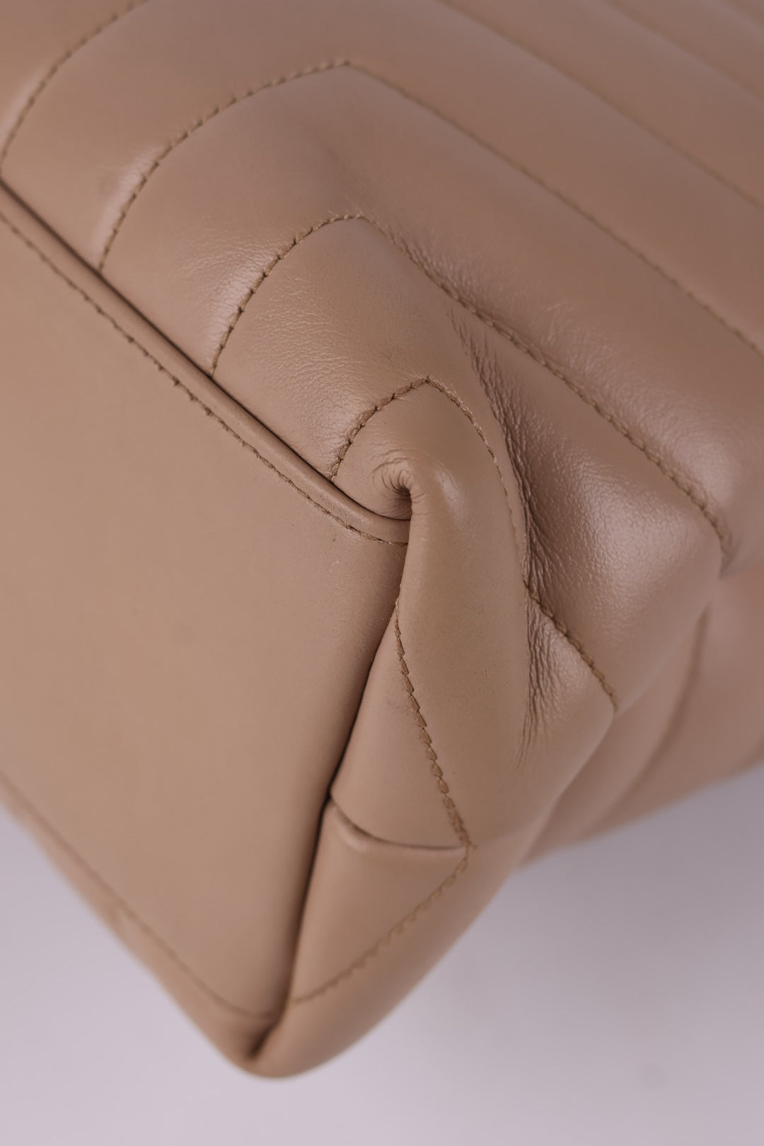 Saint Laurent Lou Lou Media