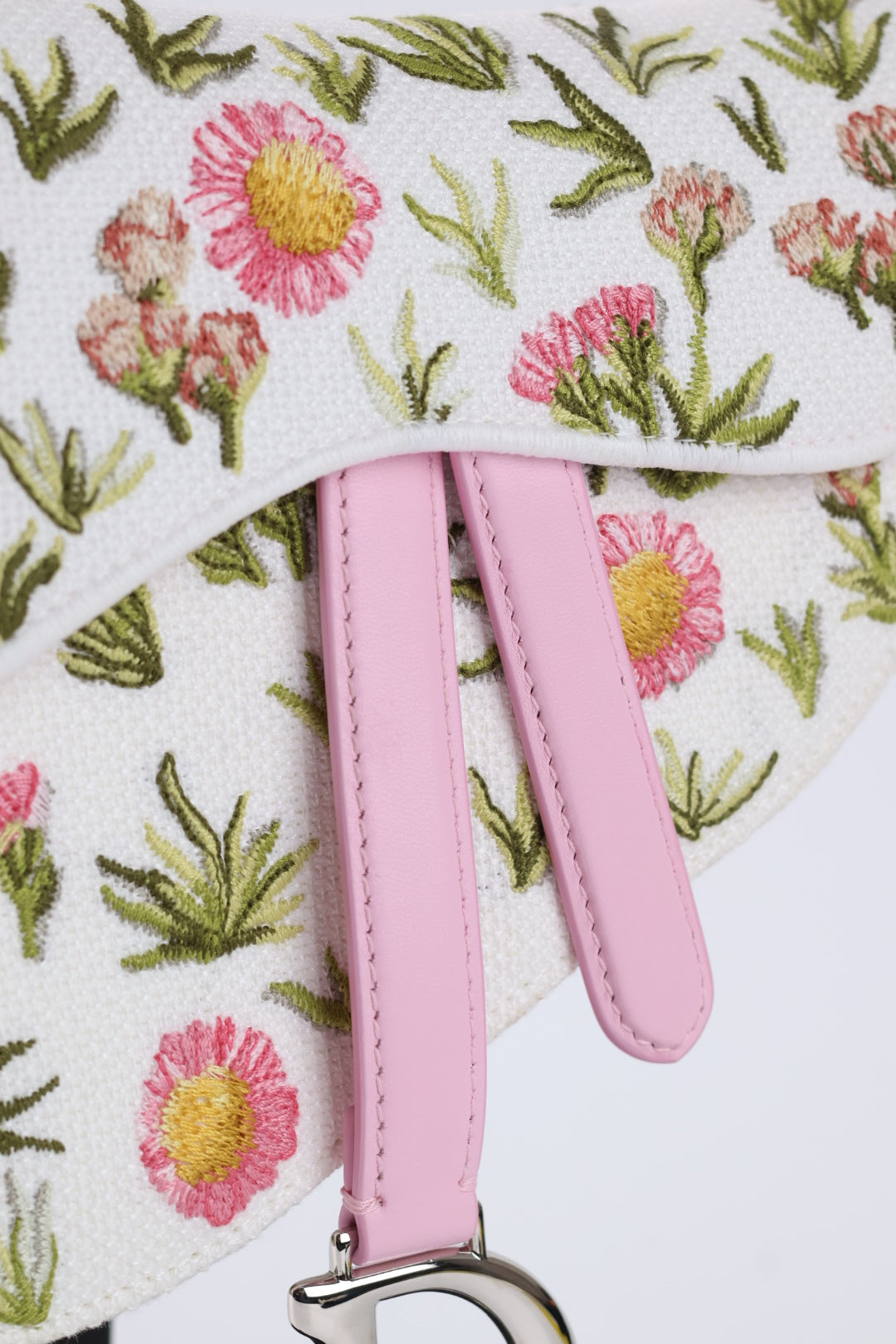 Dior Saddle Piccola Daisy Garden