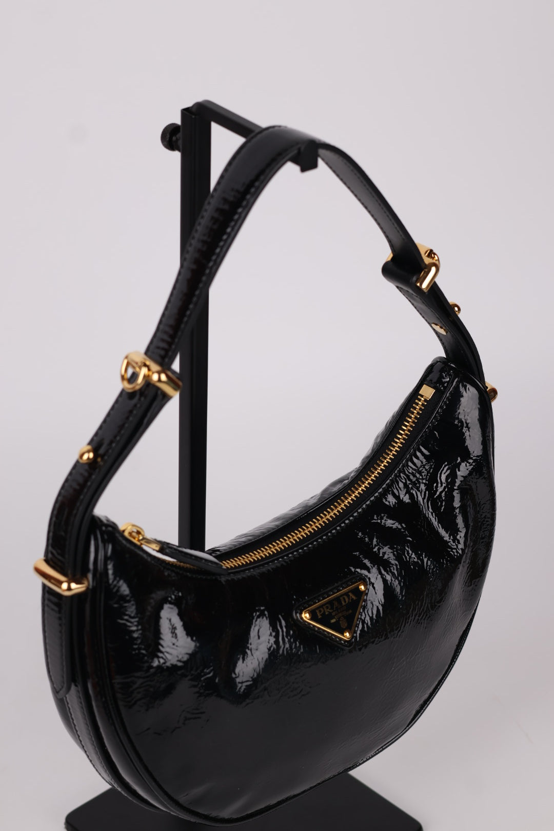 Prada Arqué in Pelle Verniciata