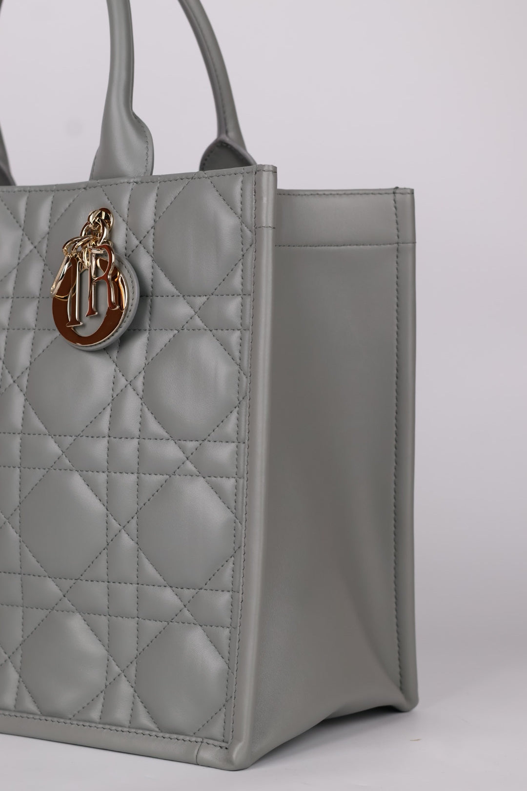 Dior Book Tote Macrocannage Media