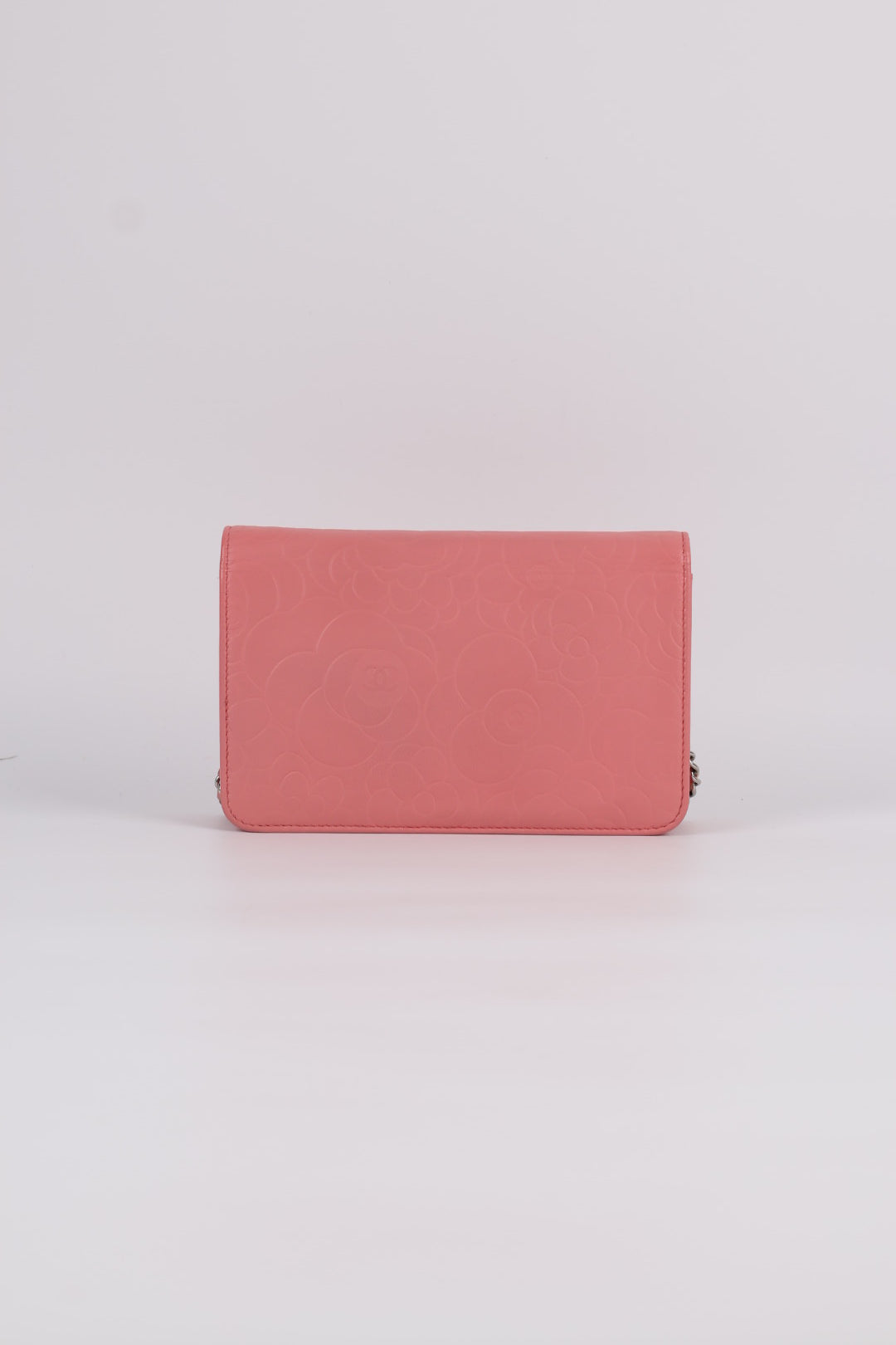 Chanel Woc Camelia in Pelle