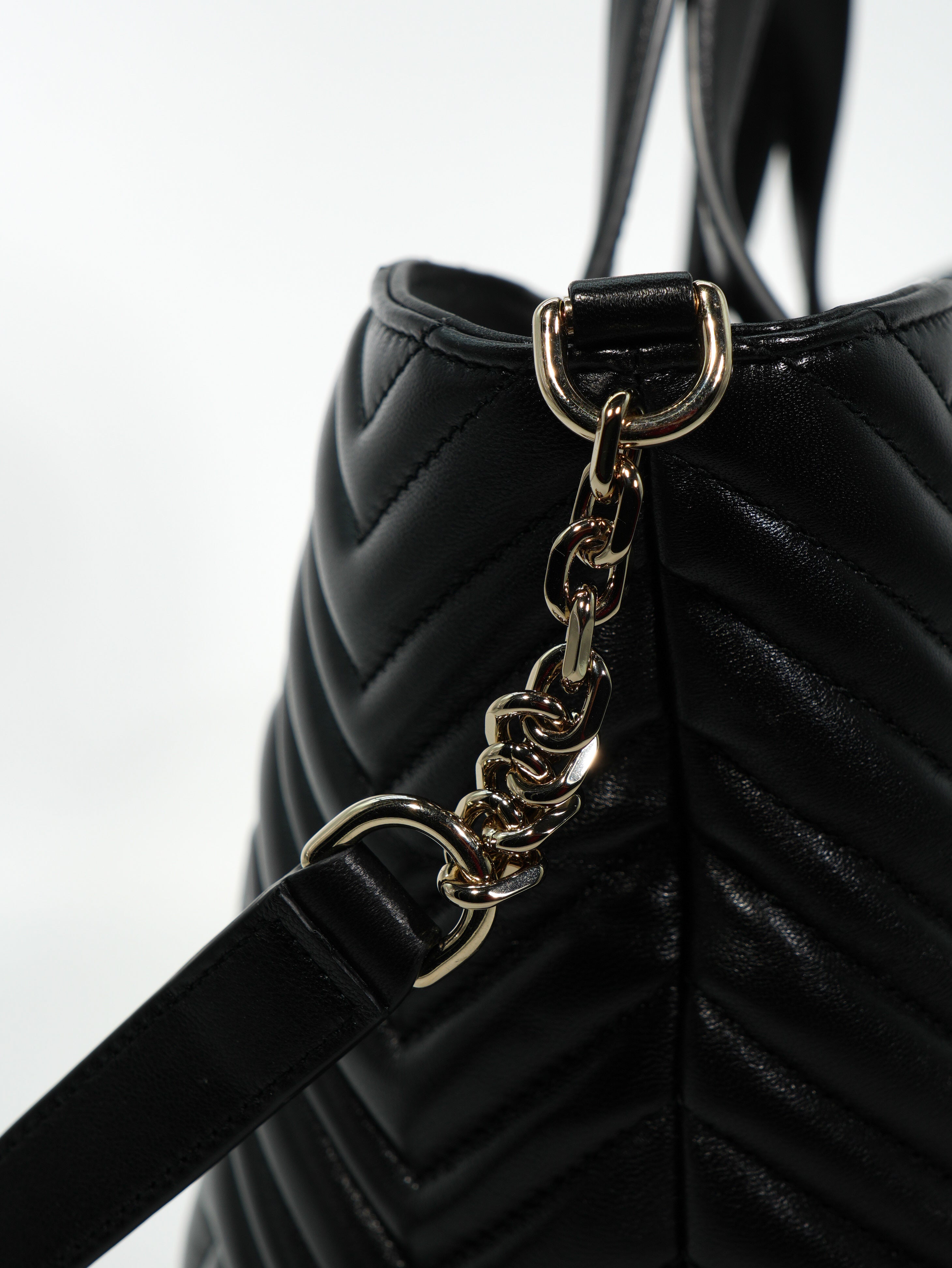 Gucci Shopping Betty Media