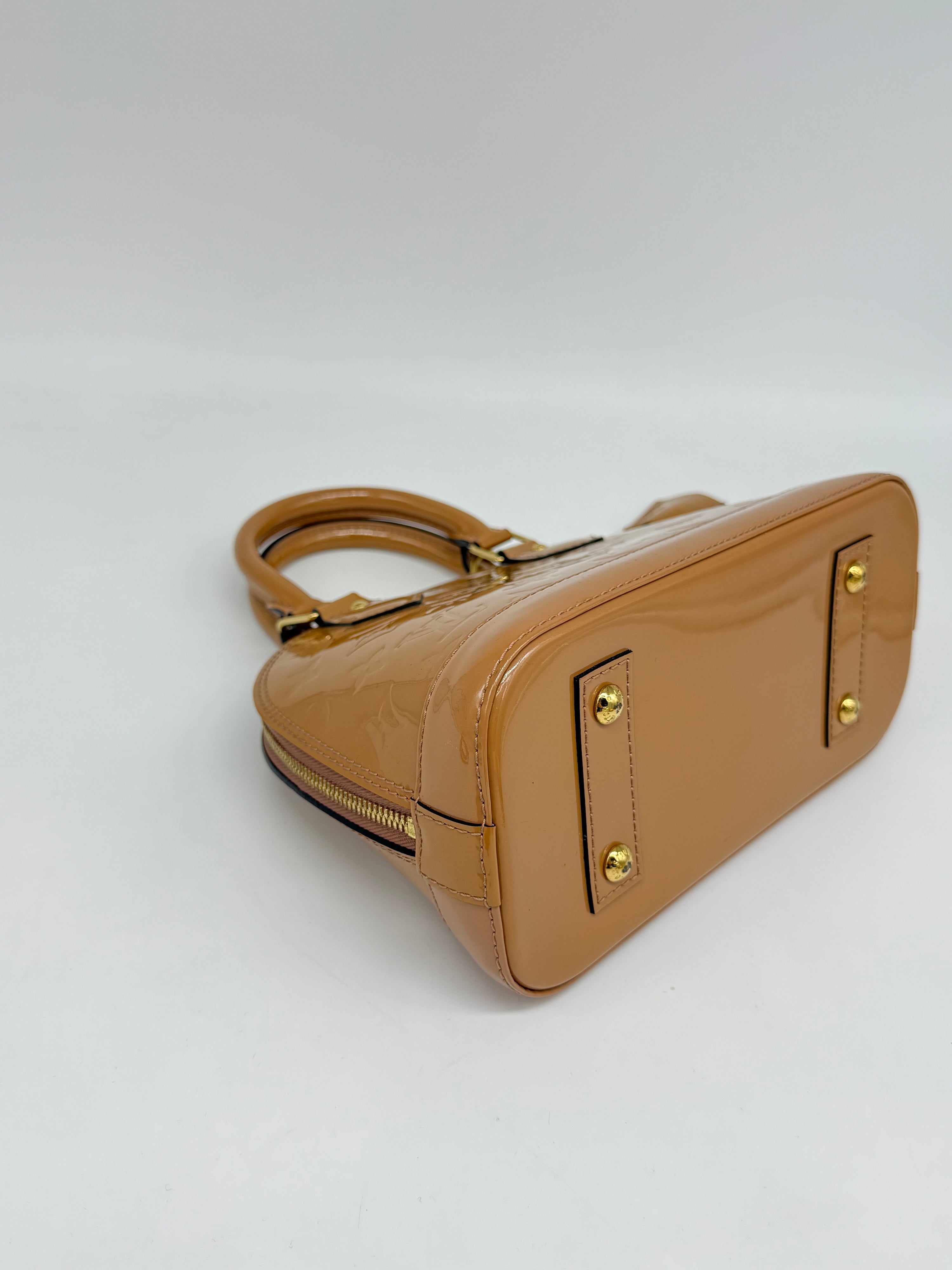 Louis Vuitton Alma BB Vernis