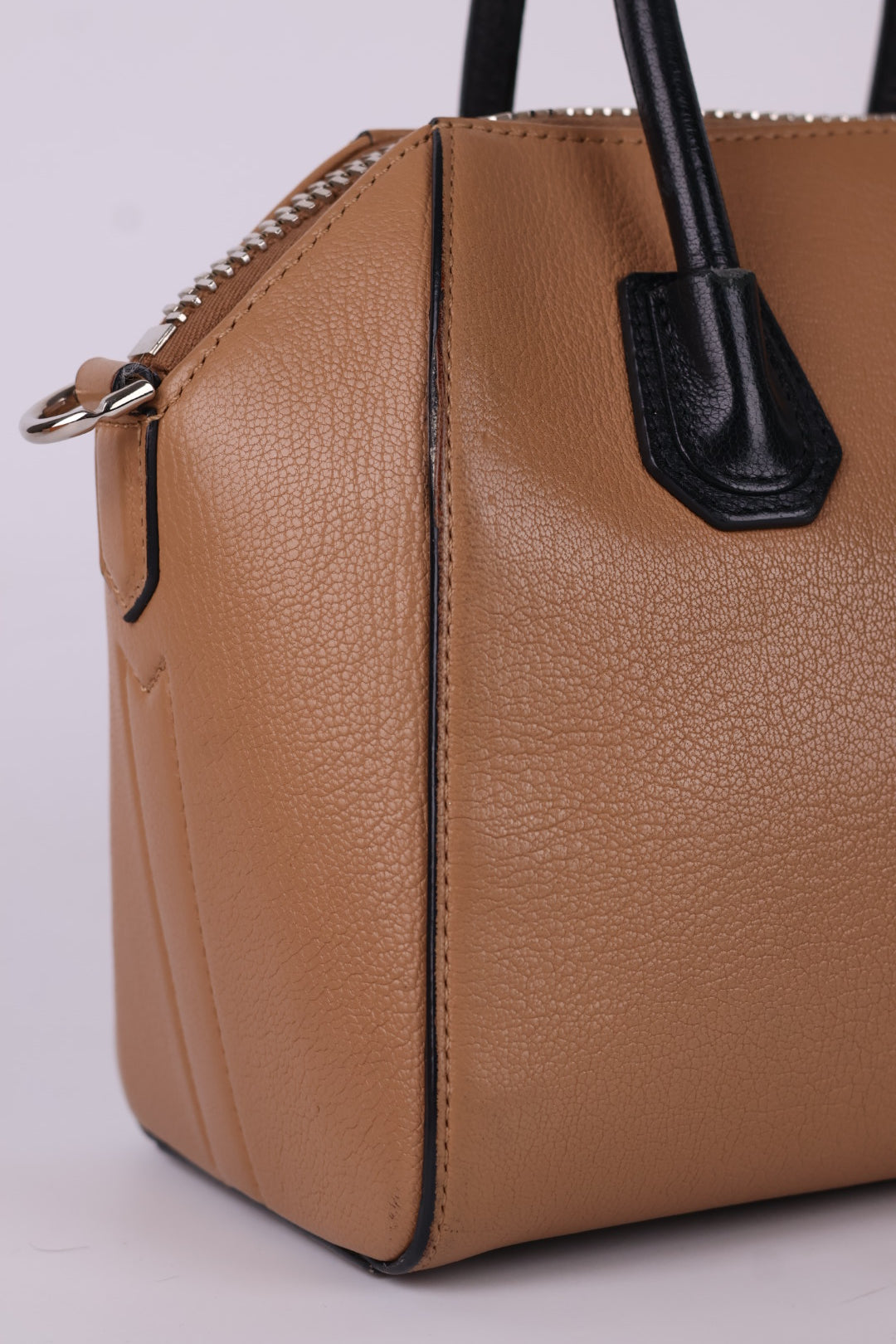 Givenchy Antigona Small in Pelle
