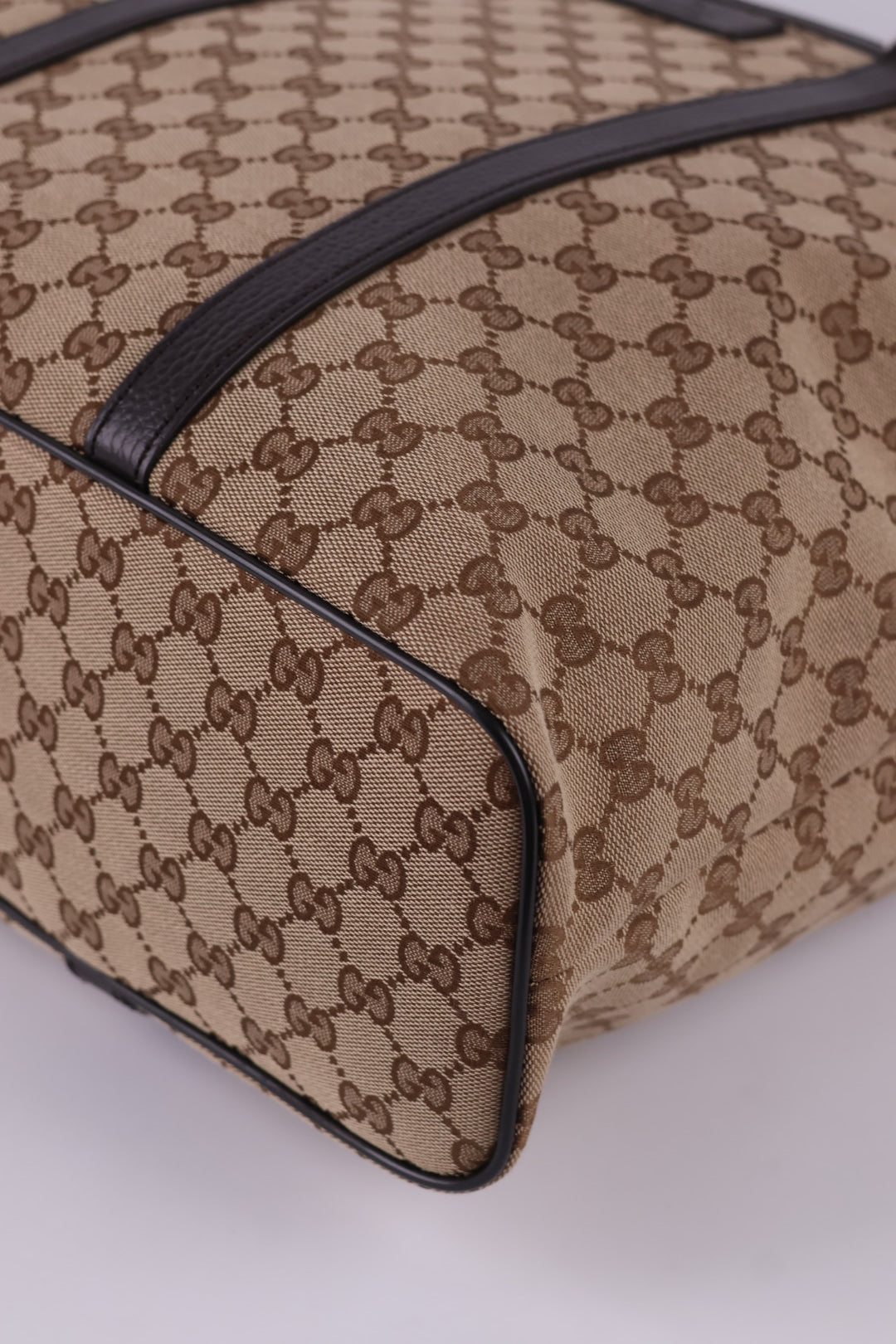 Gucci Tote GG Wave Large