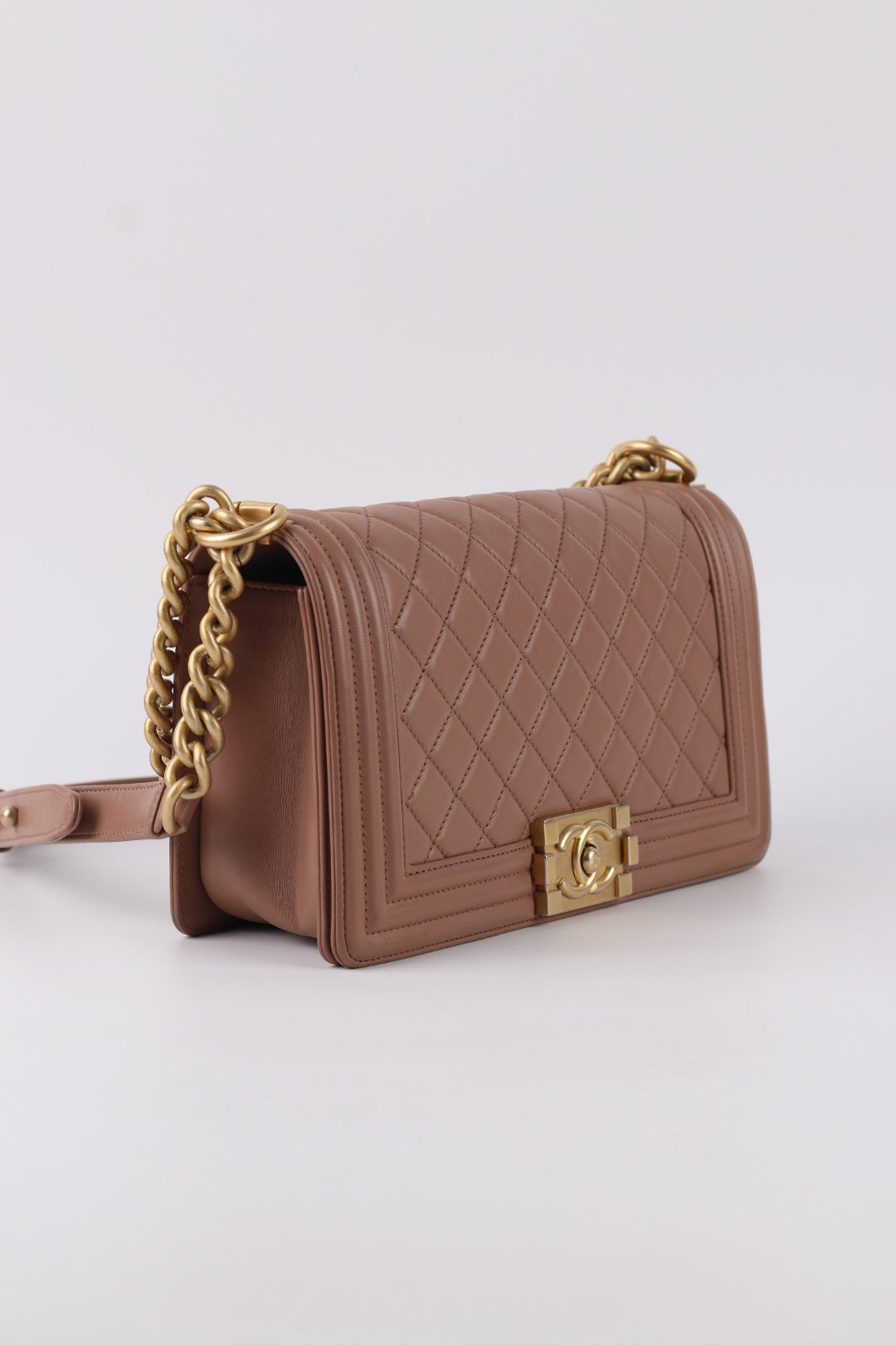 Chanel Boy Media Matelassé