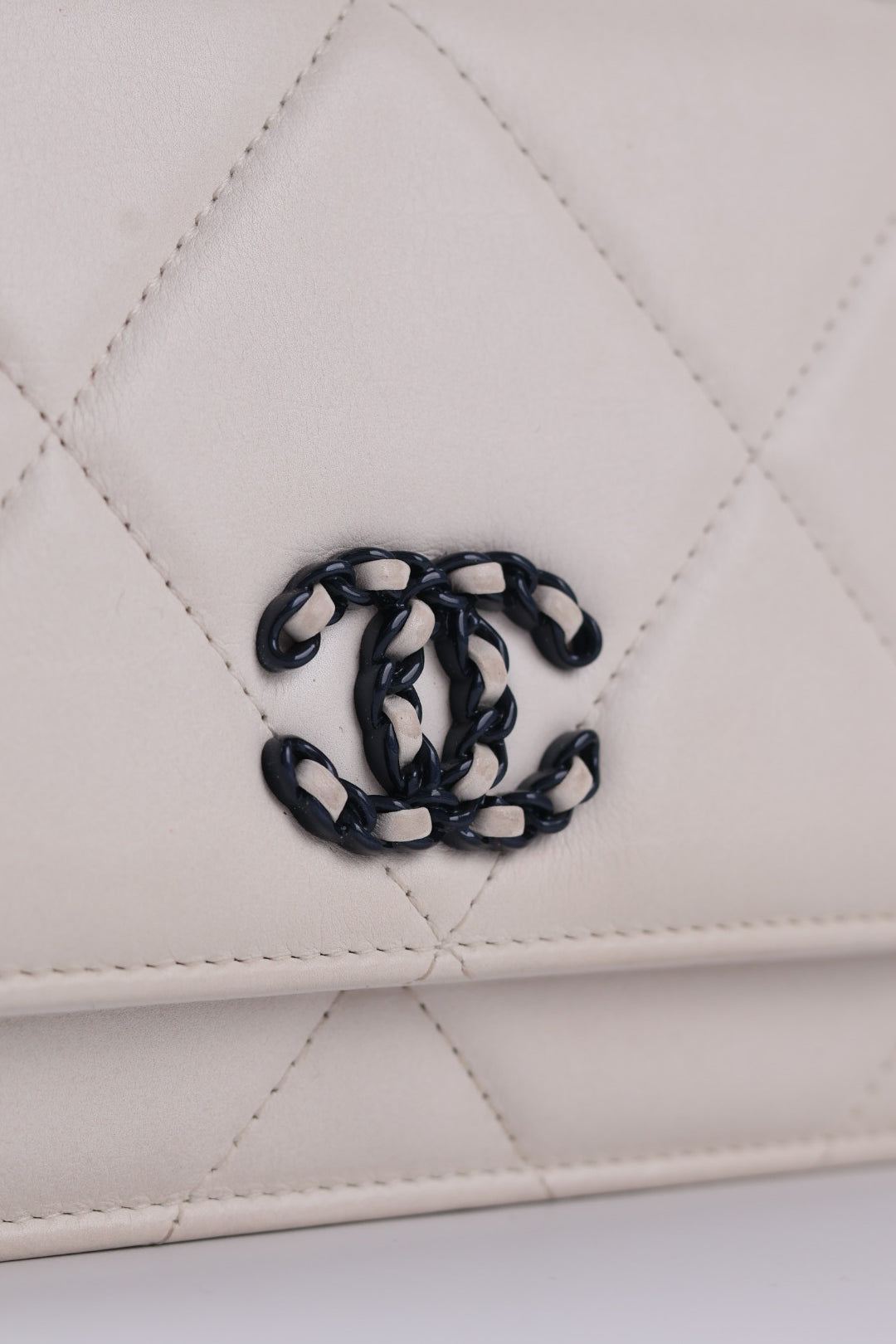 Chanel 19 Woc in Pelle