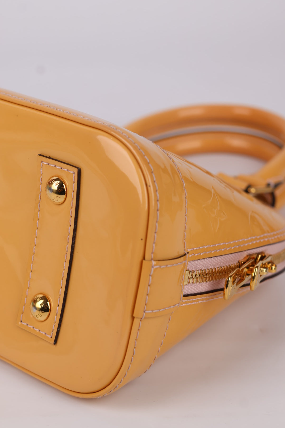 Louis Vuitton Alma BB Vernis