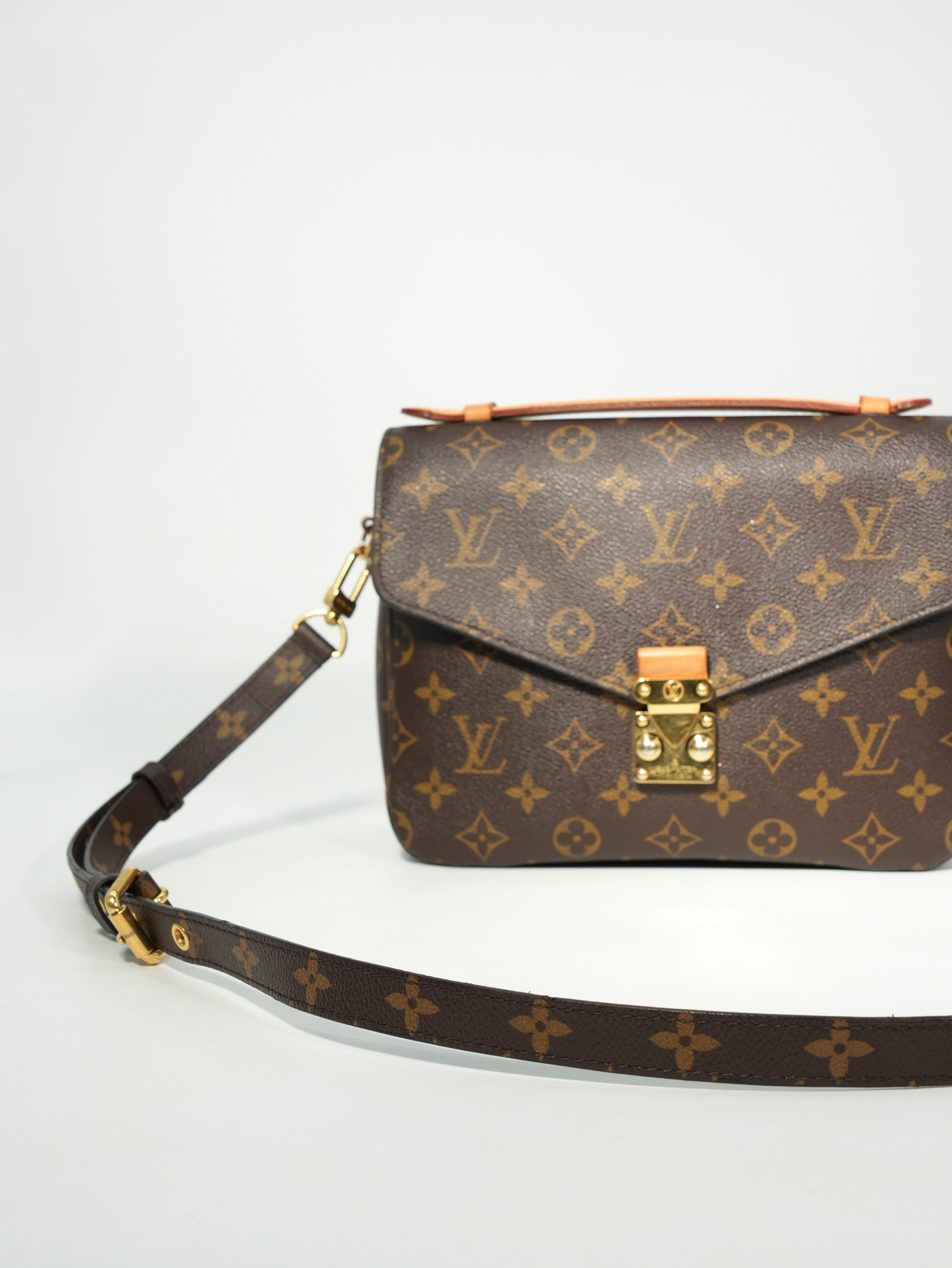 Louis Vuitton Métis Monogram