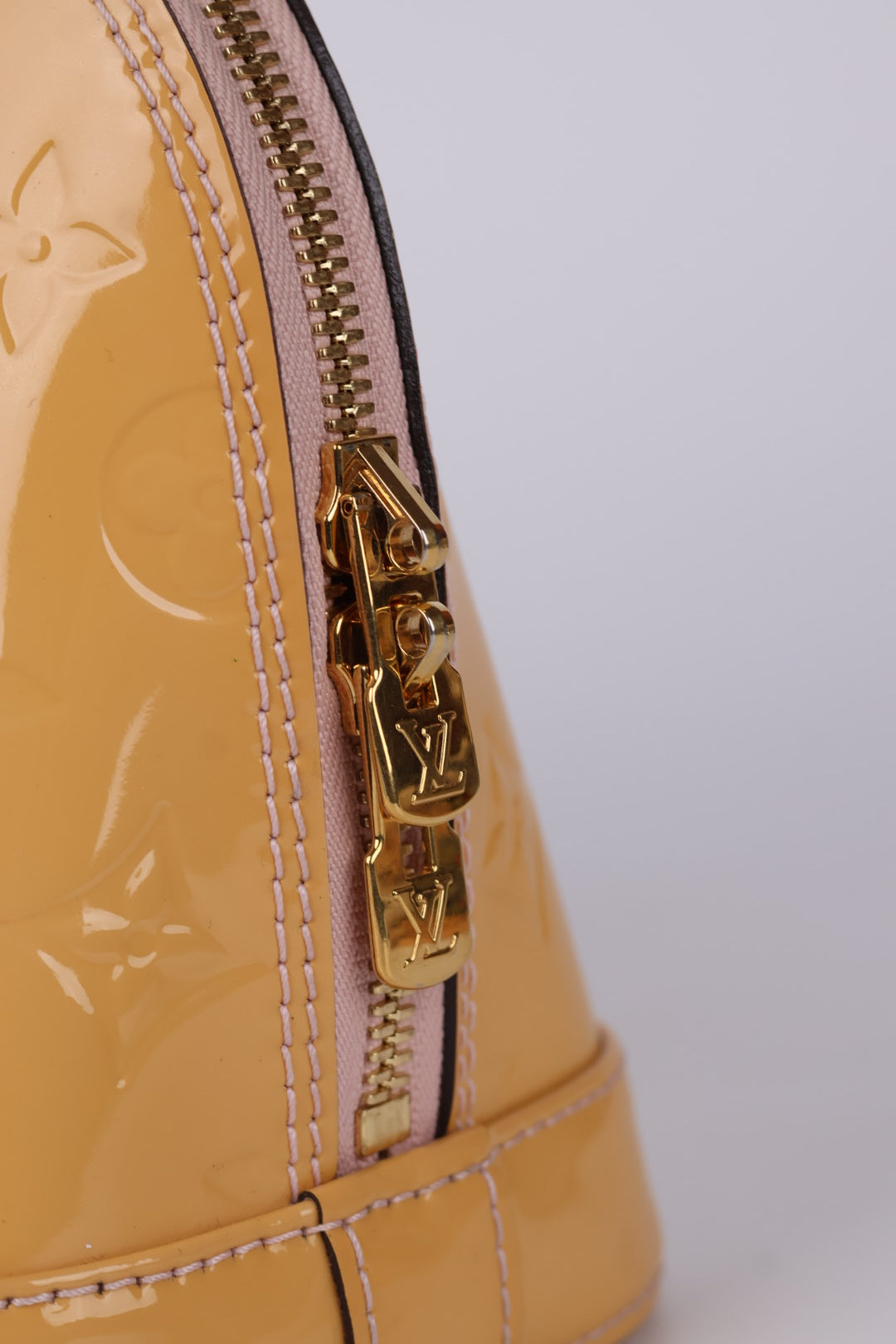 Louis Vuitton Alma BB Vernis