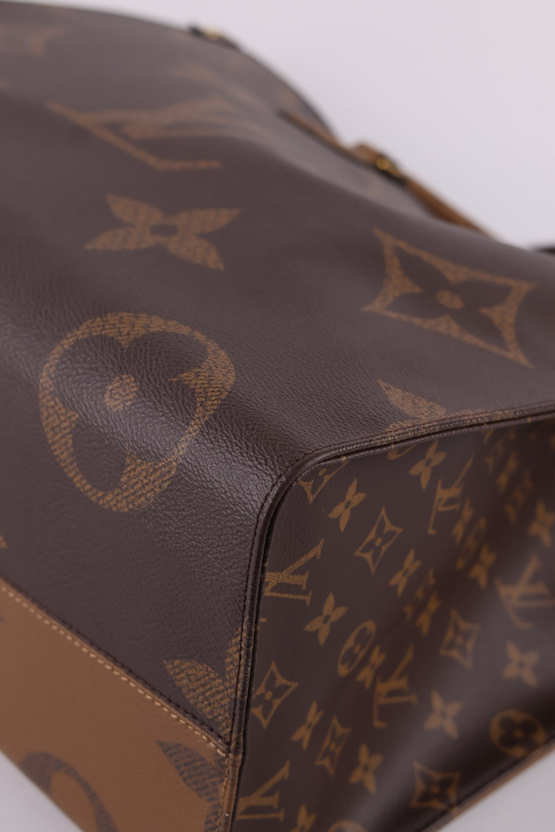 Louis Vuitton OnTheGo GM
