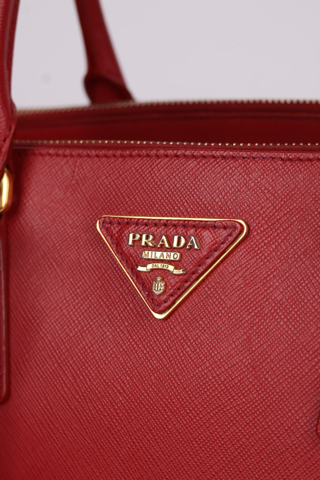 Prada Galleria Media Saffiano