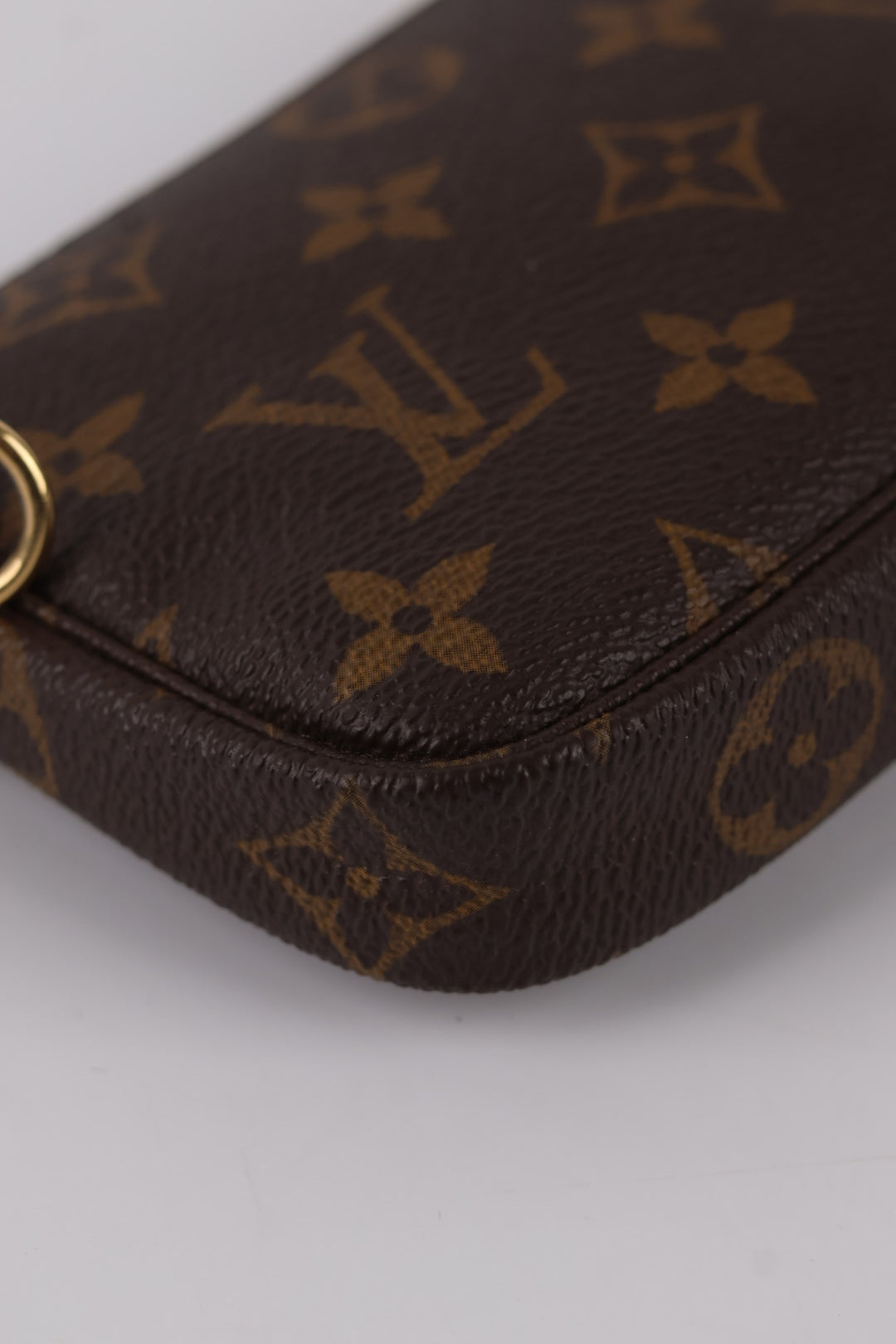 Louis Vuitton Mini Accessoires Monogram