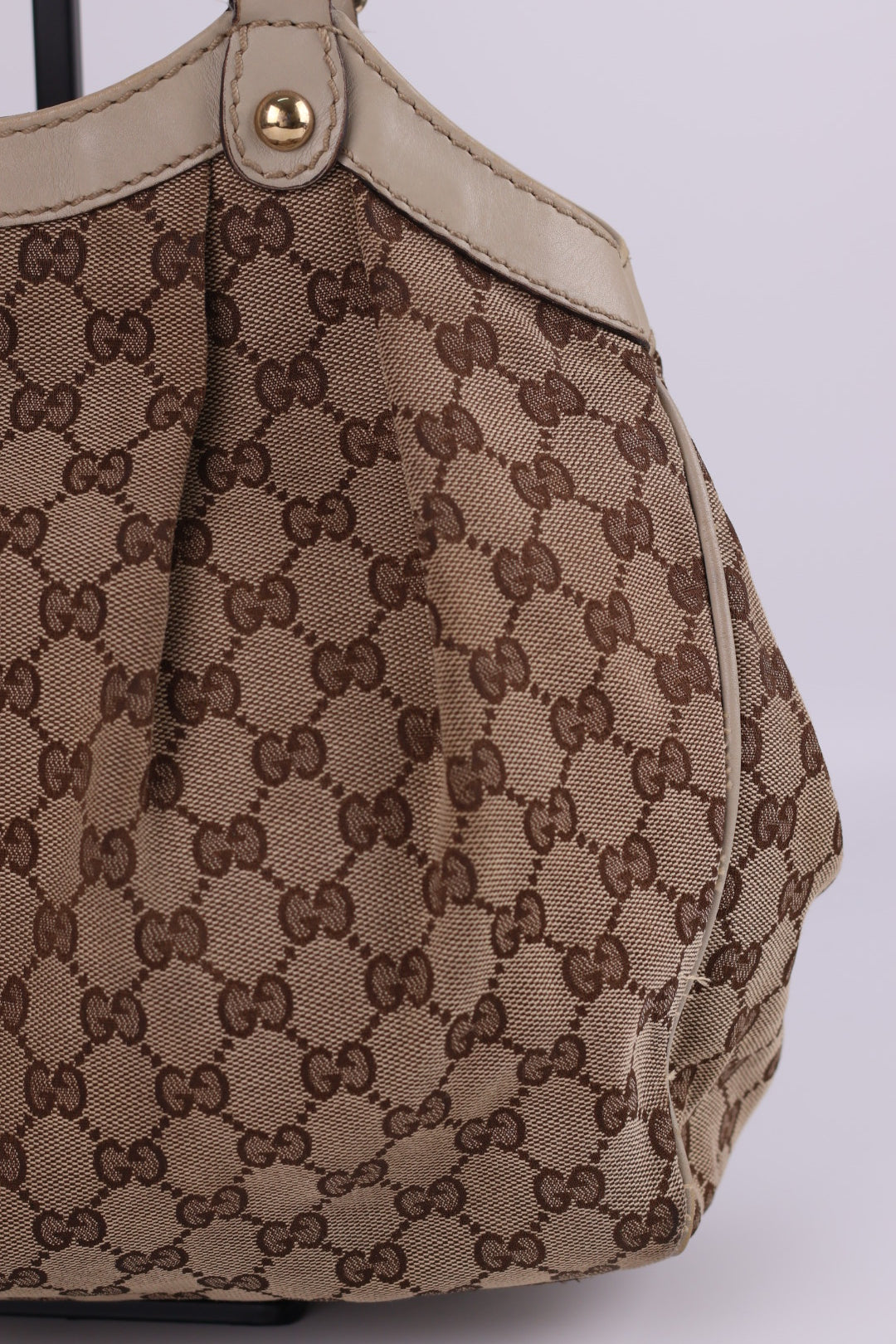 Gucci Sukey Small GG Wave