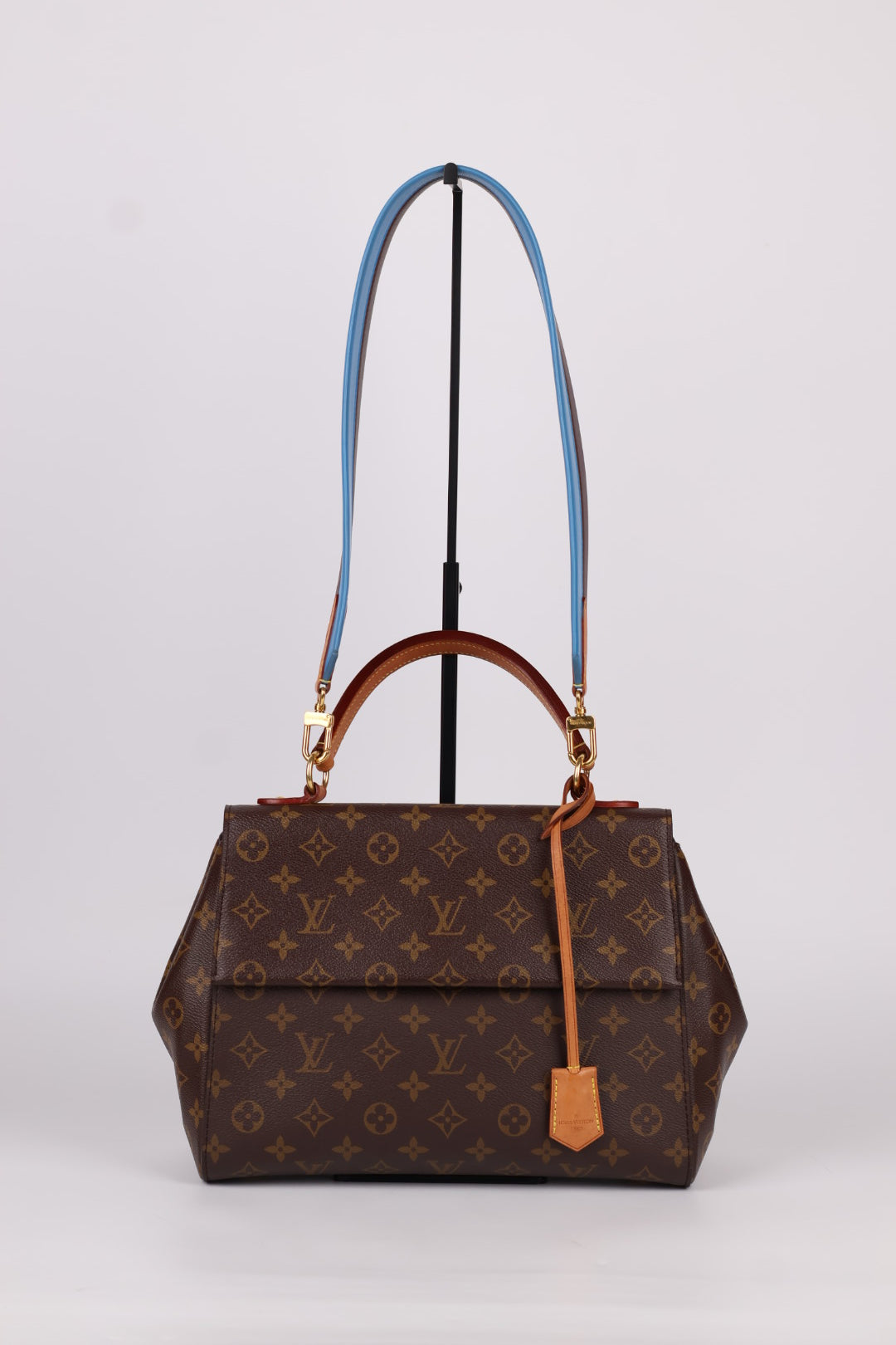 Louis Vuitton Cluny MM Monogram