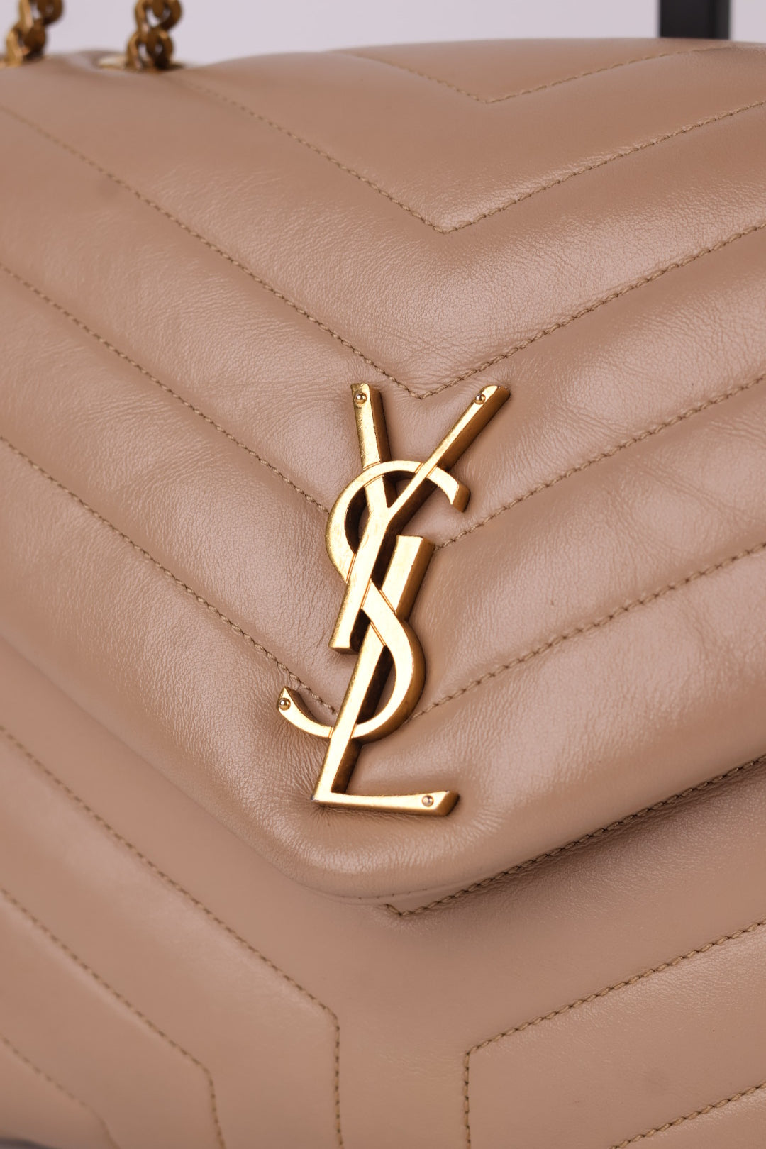 Saint Laurent Lou Lou Media