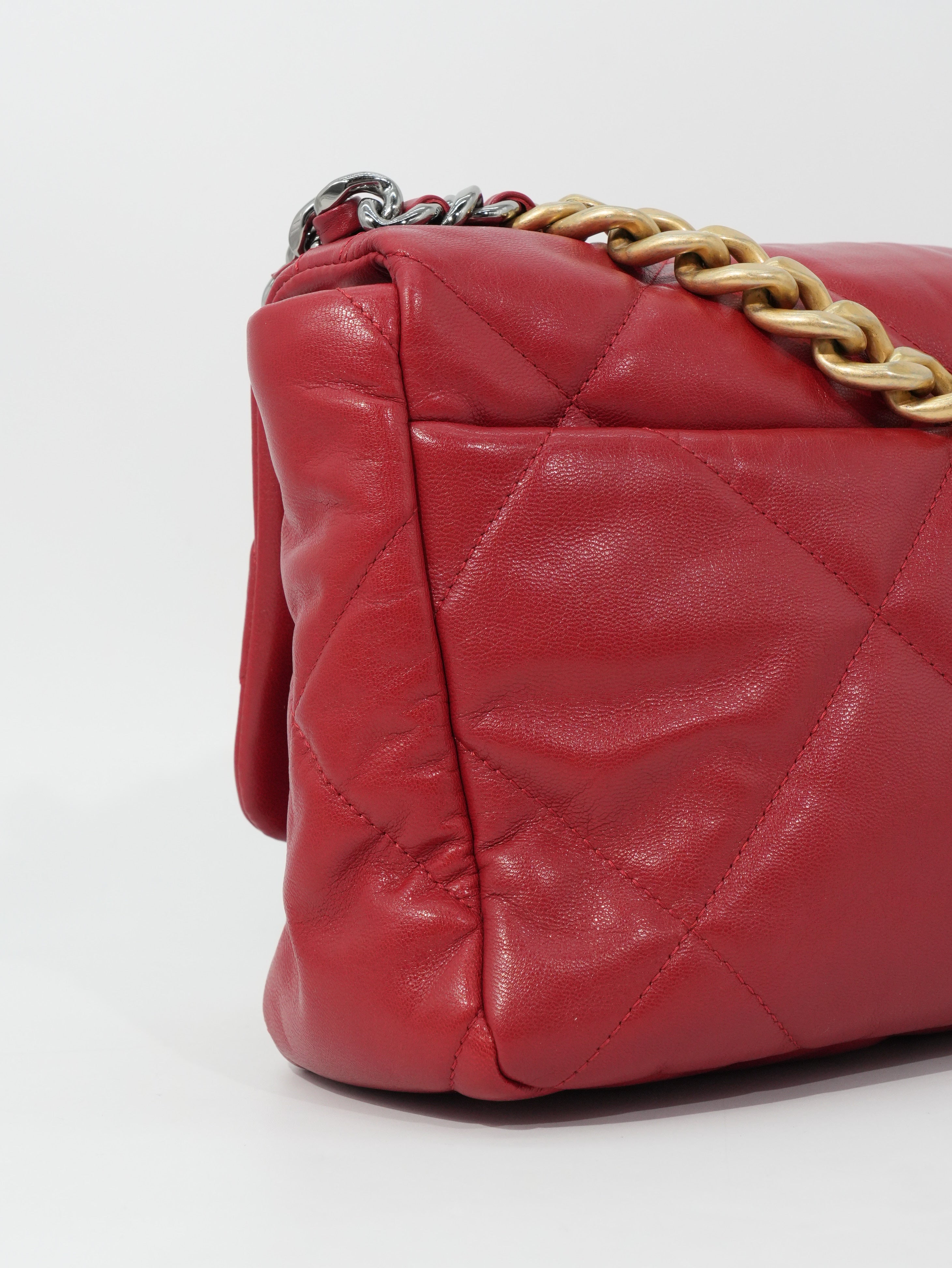 Chanel 19 Large in Pelle d’Agnello