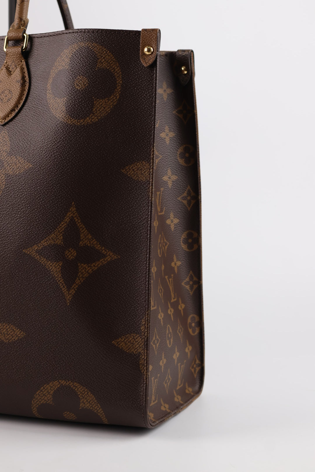 Louis Vuitton OnTheGo GM in Monogram