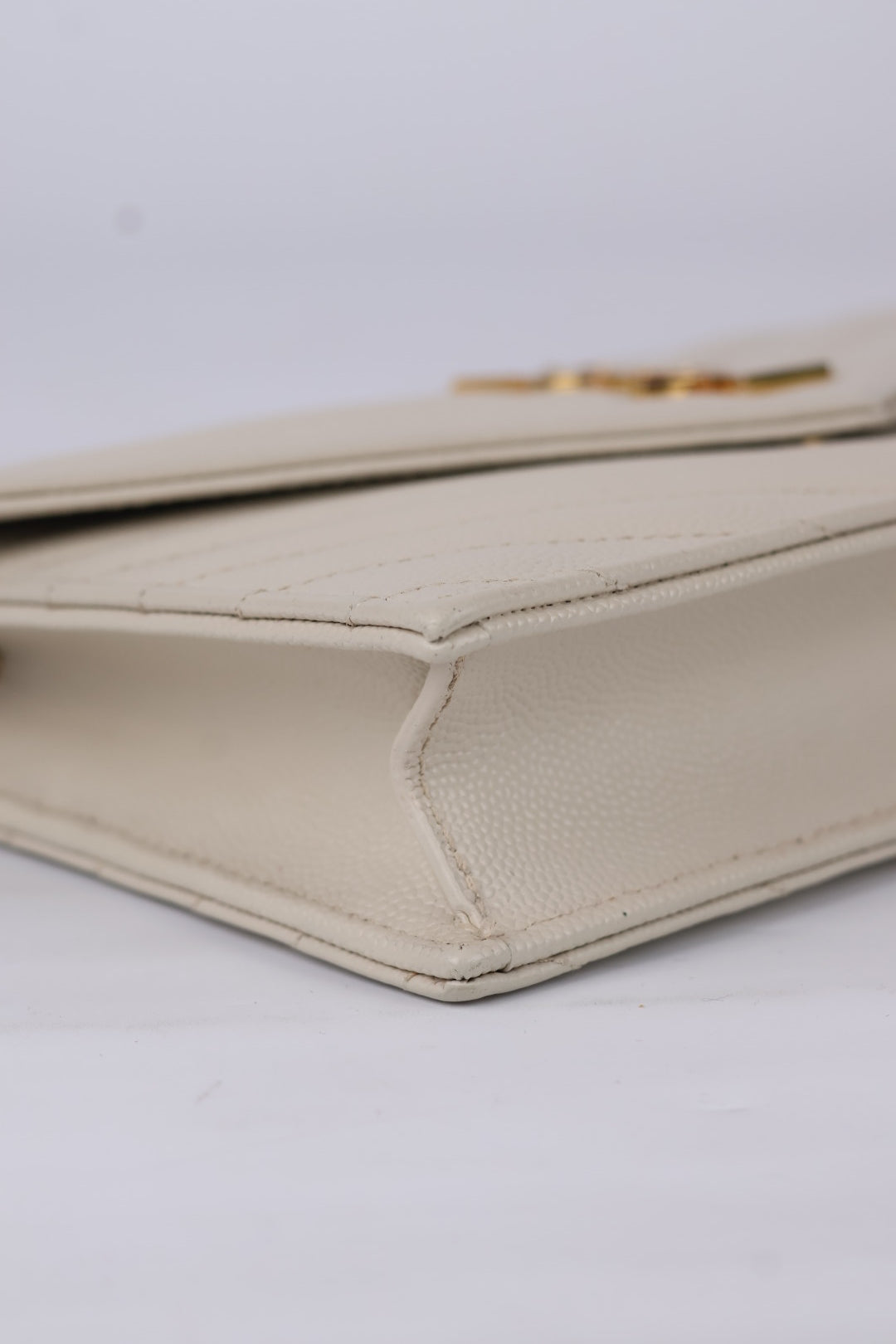 Saint Laurent Envelope Cassandre con Catena