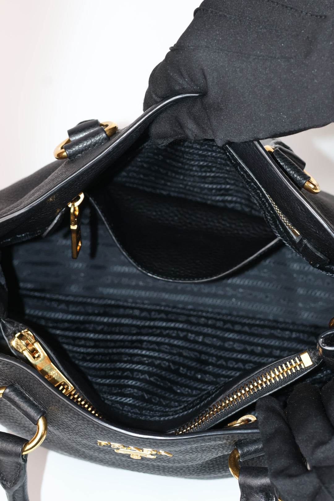 Prada Tote in Pelle Martellata