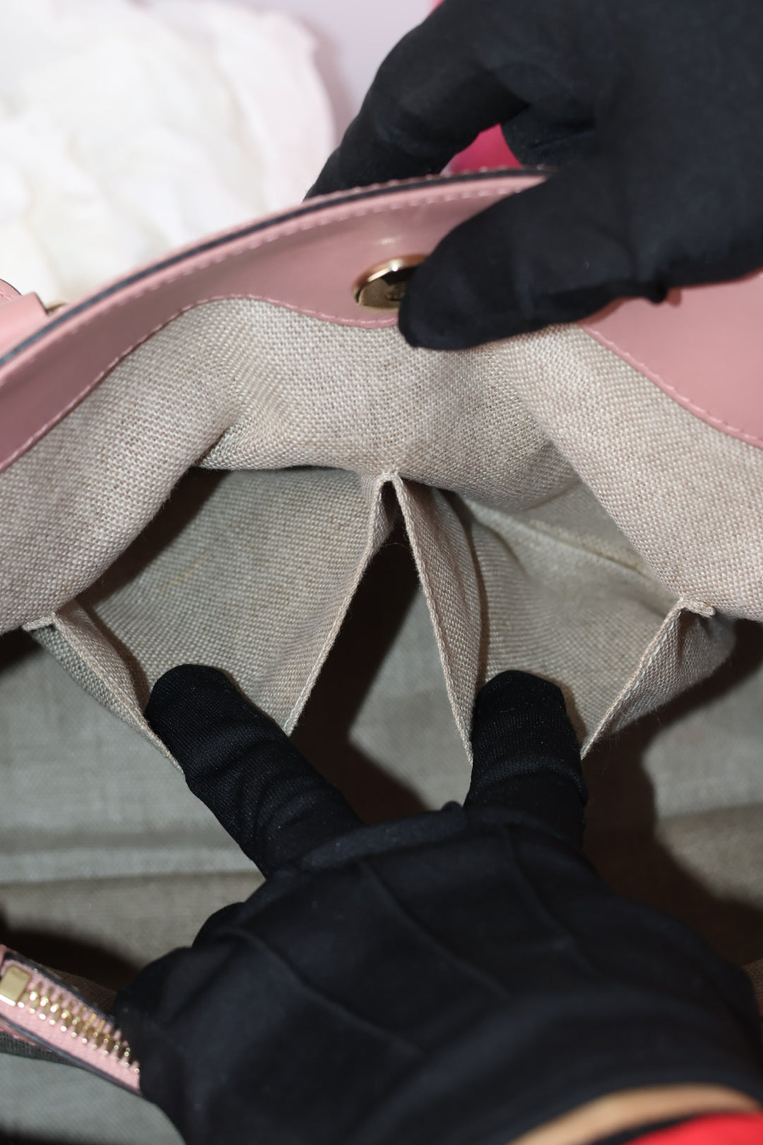 Gucci Tote Microguccissima