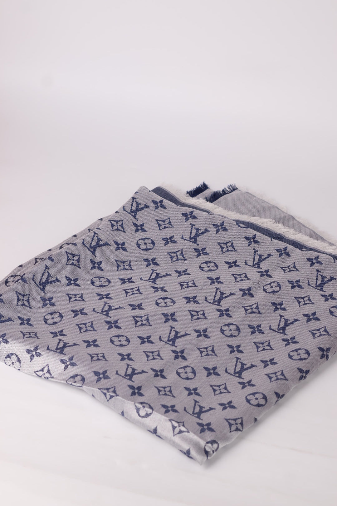 Louis Vuitton Stola Monogram