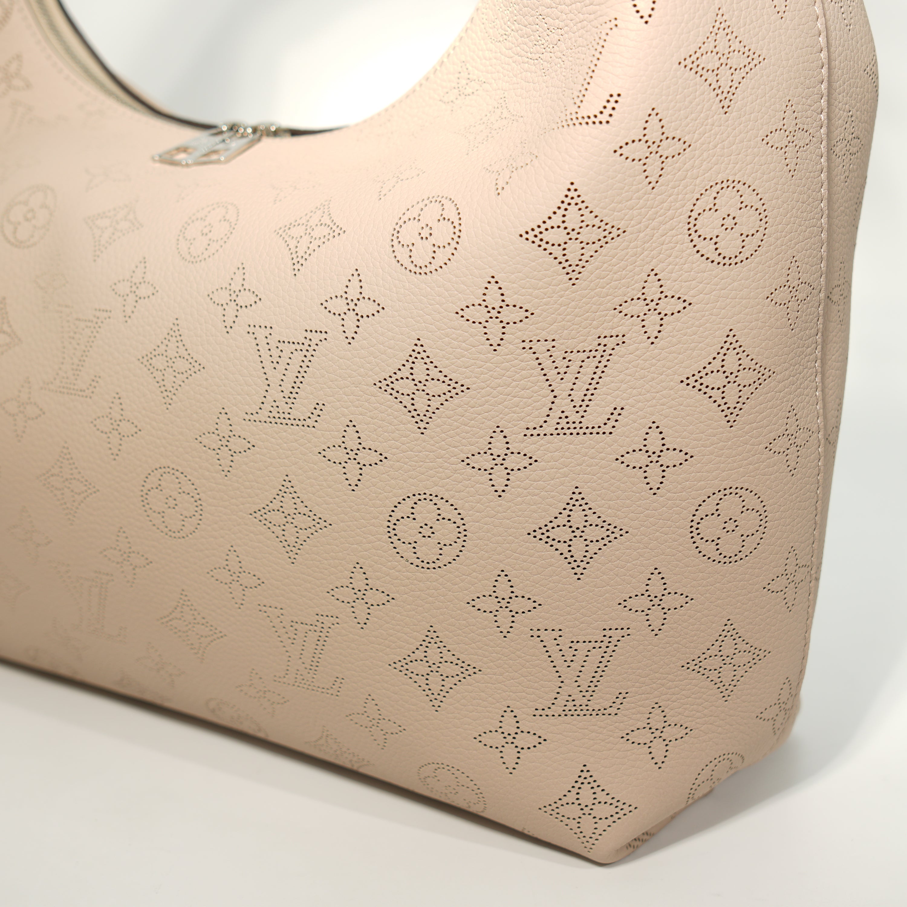 Louis Vuitton Why Knot MM Mahina