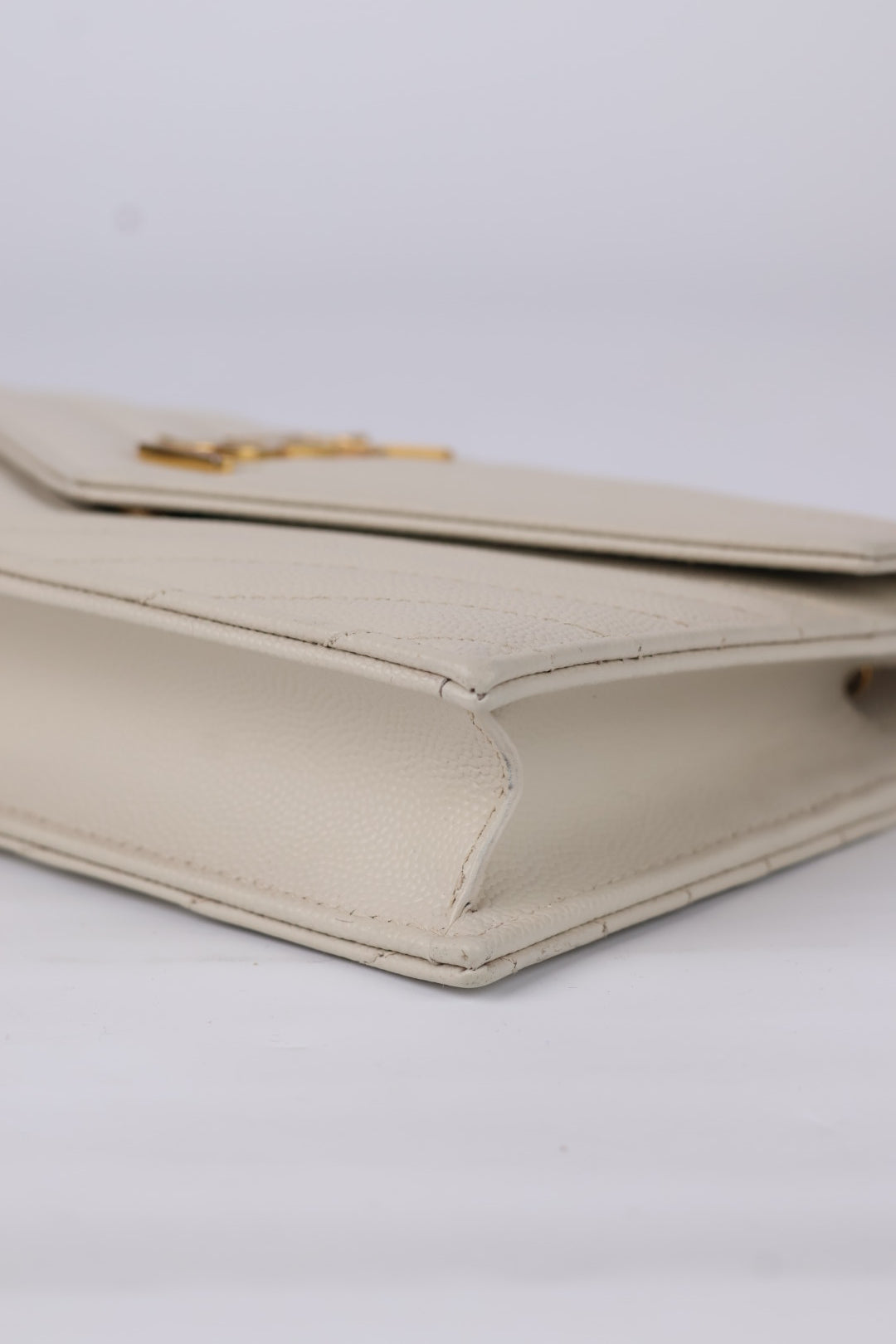 Saint Laurent Envelope Cassandre con Catena