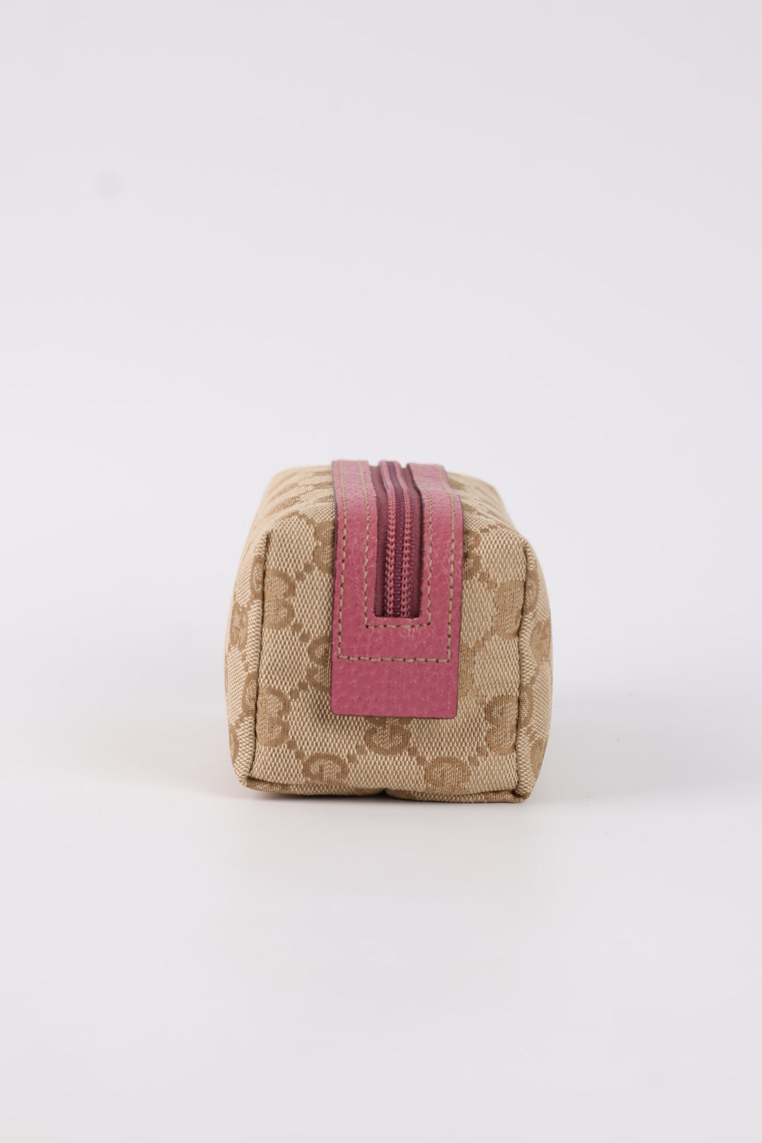 Gucci Mini Pouch GG Wave