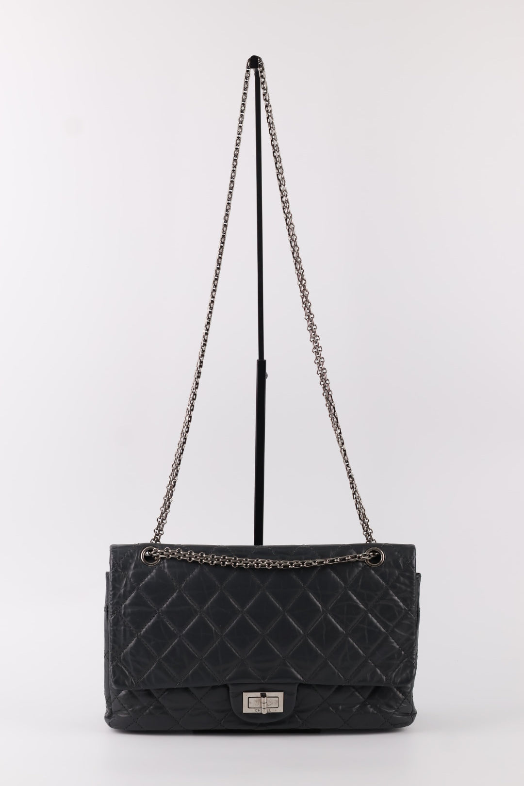 Chanel 2.55 Reissue Grande