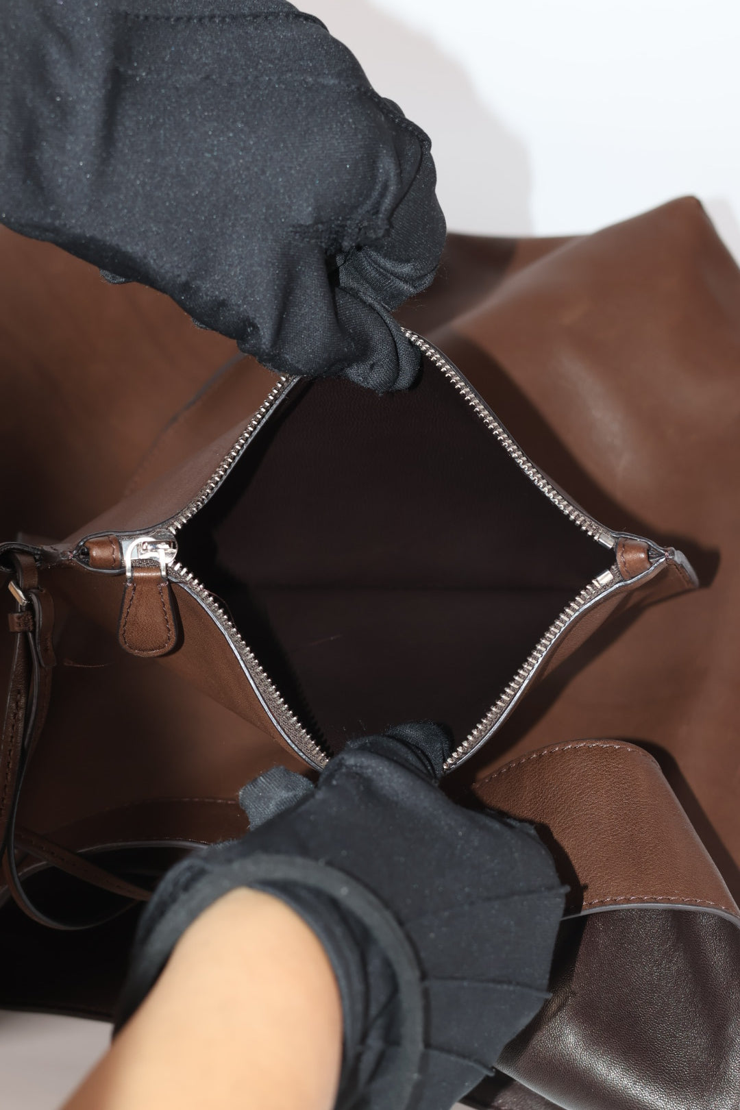 The Row Bindle Stitch in Pelle