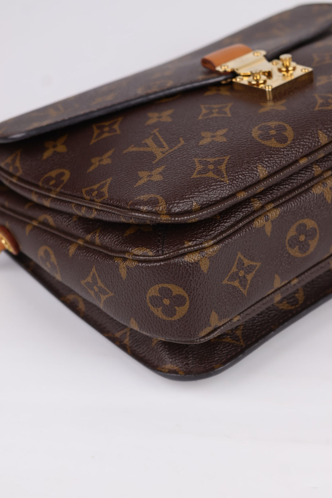 Louis Vuitton Métis Monogram
