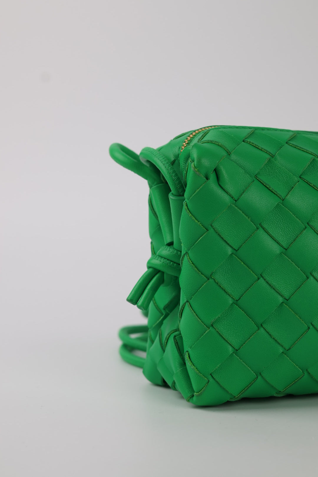 Bottega Veneta Loop in Pelle