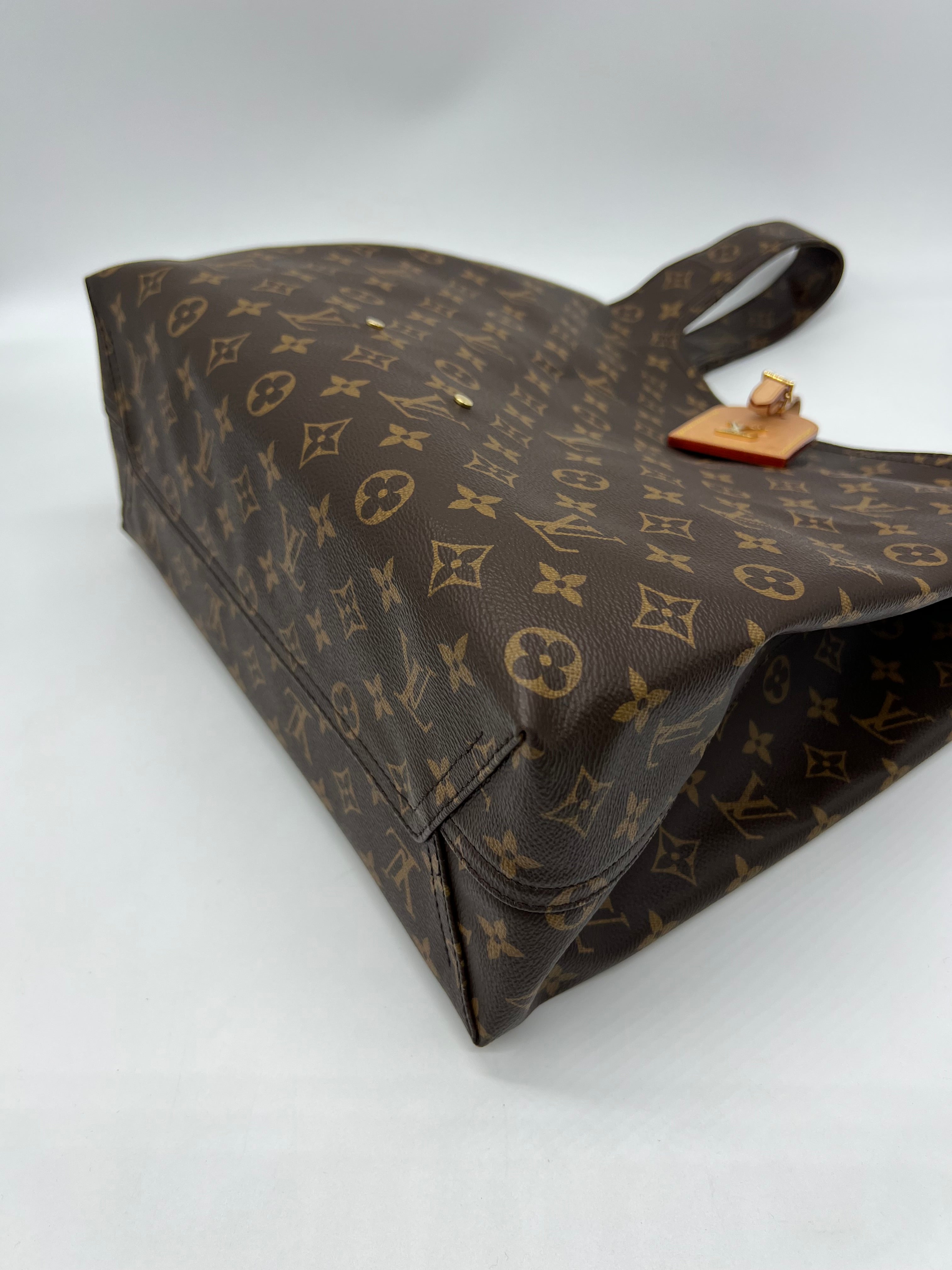 Louis Vuitton Atlantis GM Monogram