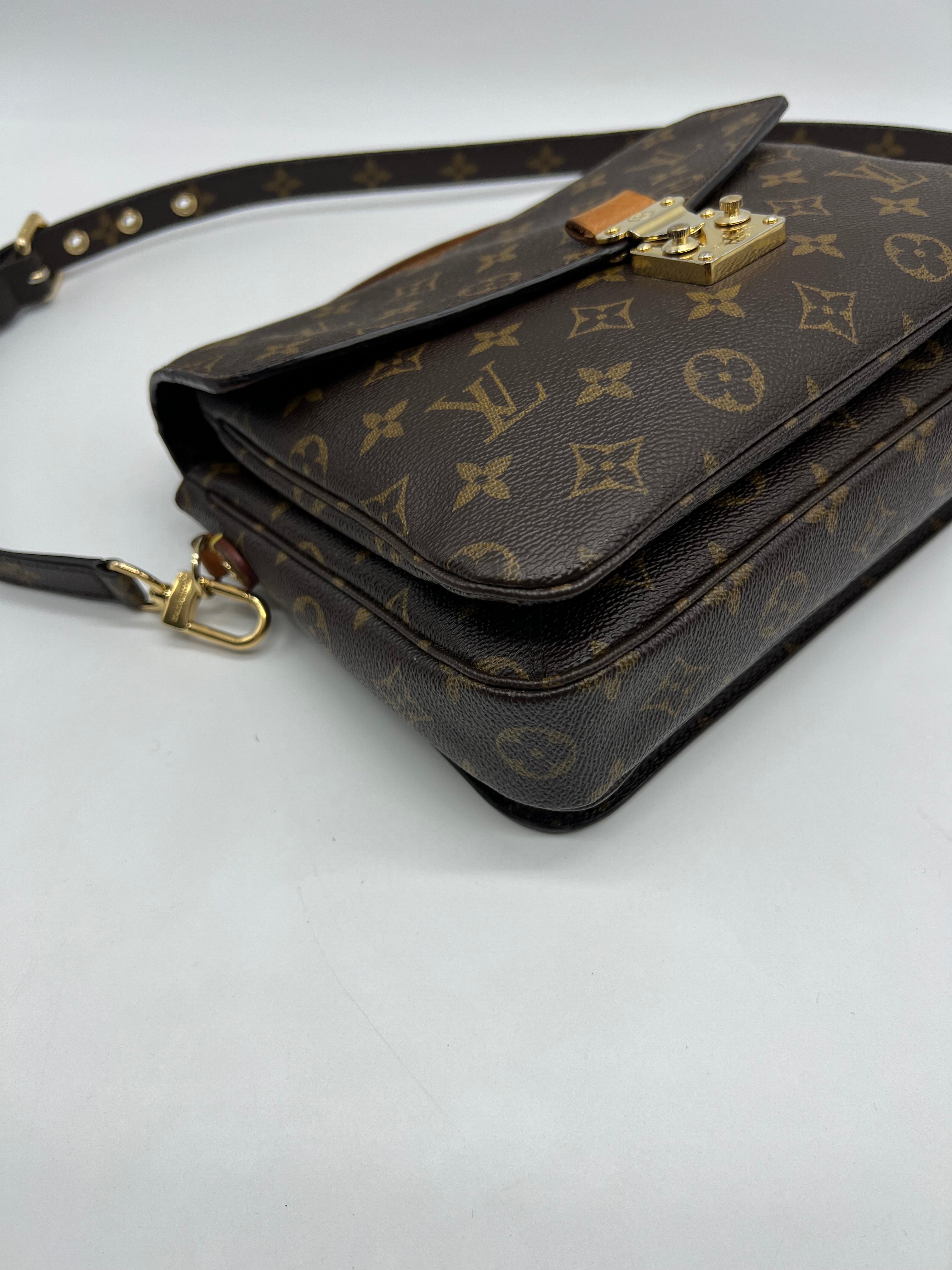 Louis Vuitton Métis Monogram