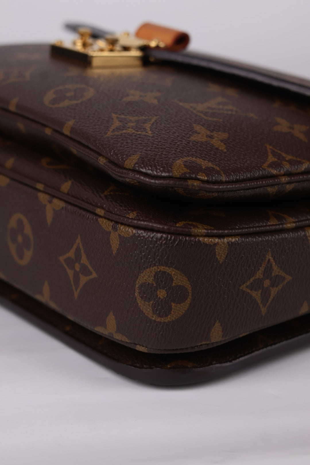 Louis Vuitton Métis Monogram