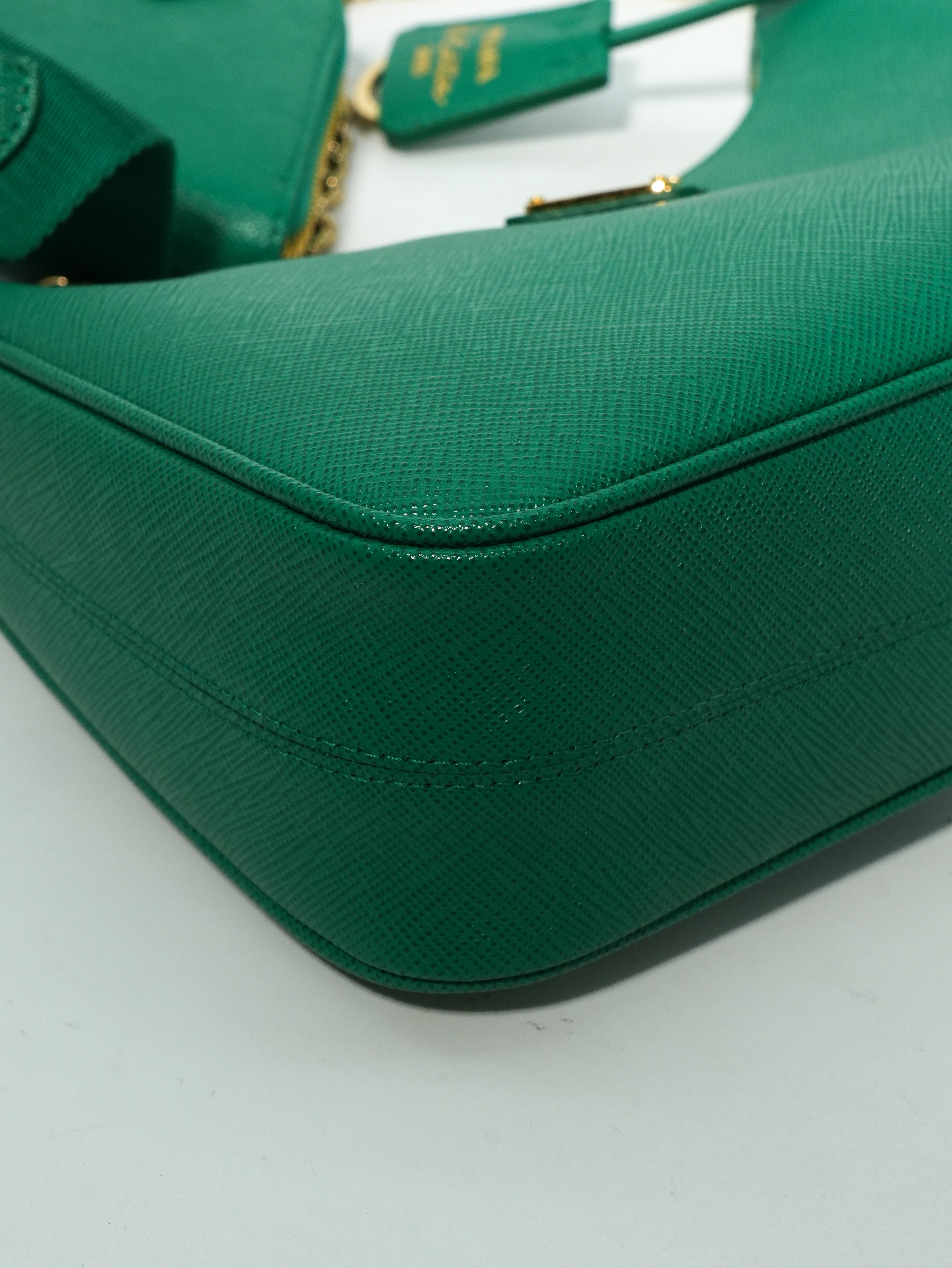 Prada Re-Edition 2005 Saffiano