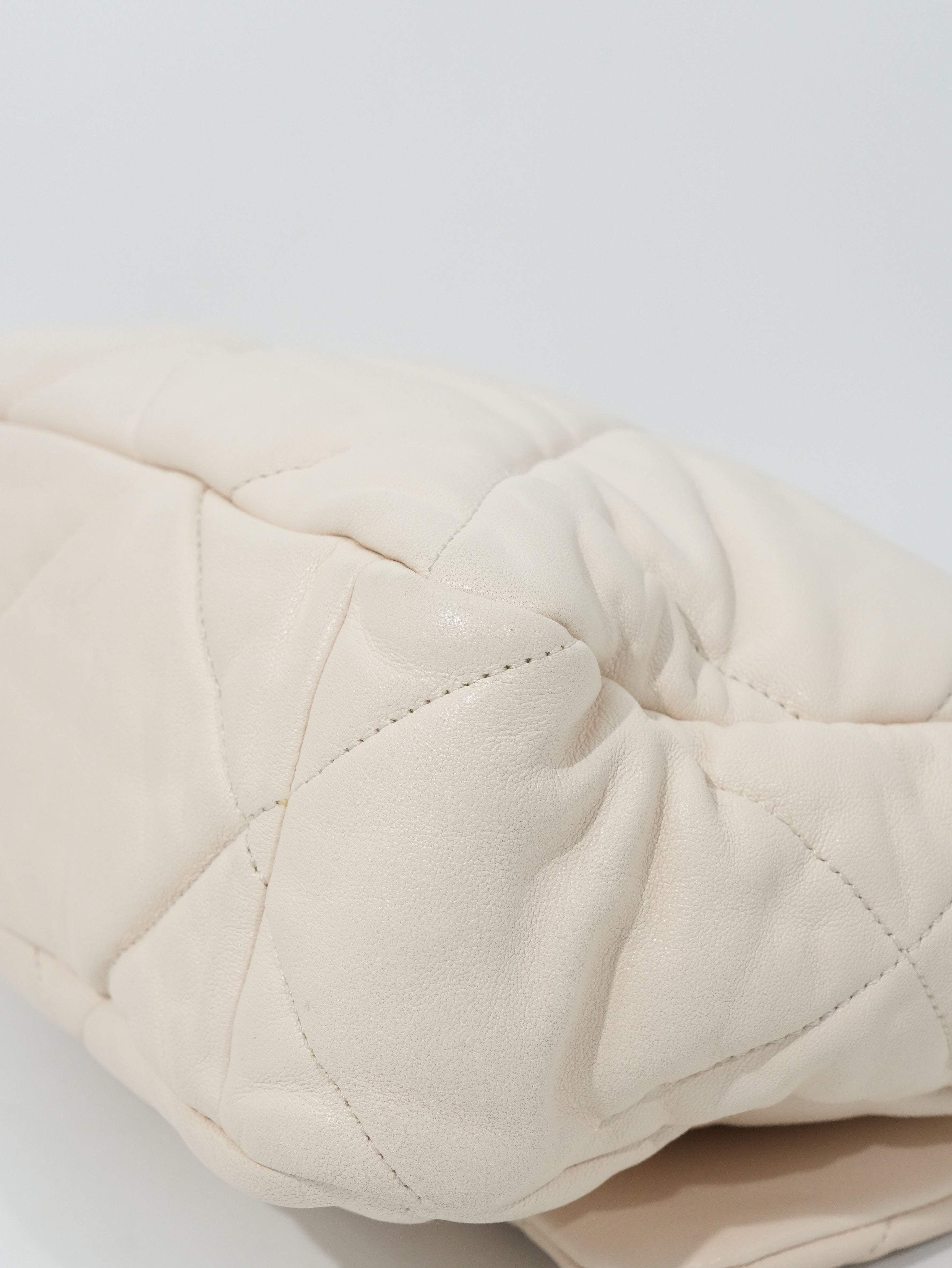 Chanel 19 Large in Pelle d’Agnello