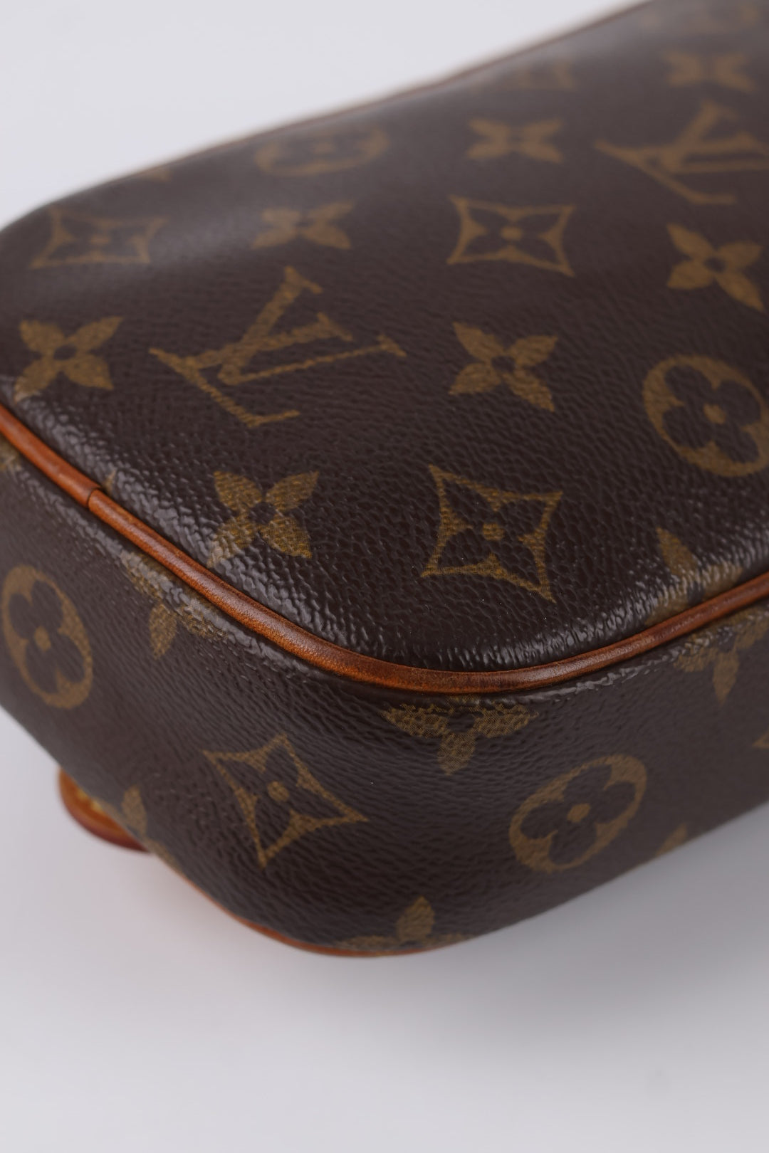 Louis Vuitton Marsupio Gange Monogram