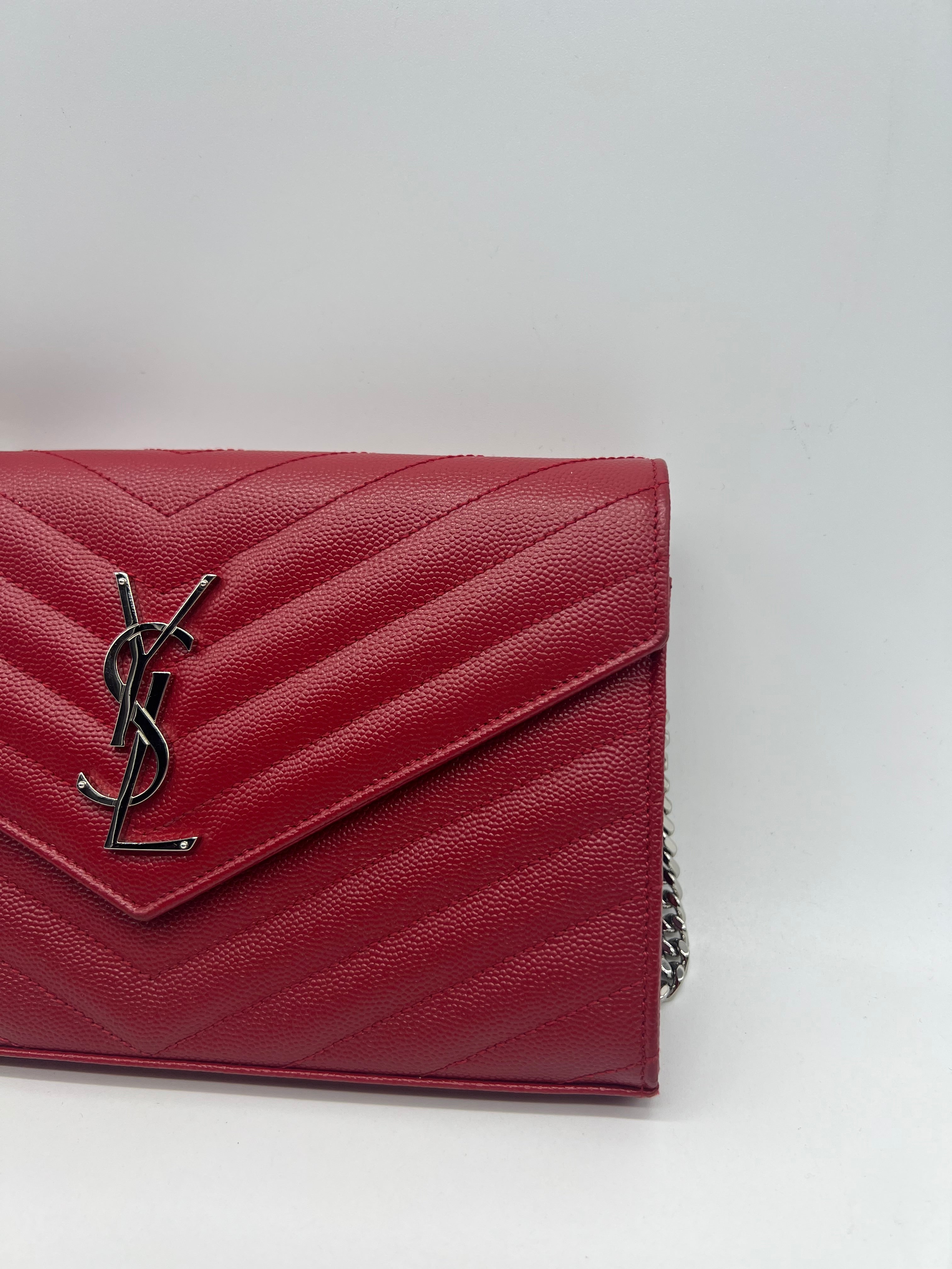 Saint Laurent Pochette Cassandre con Catena